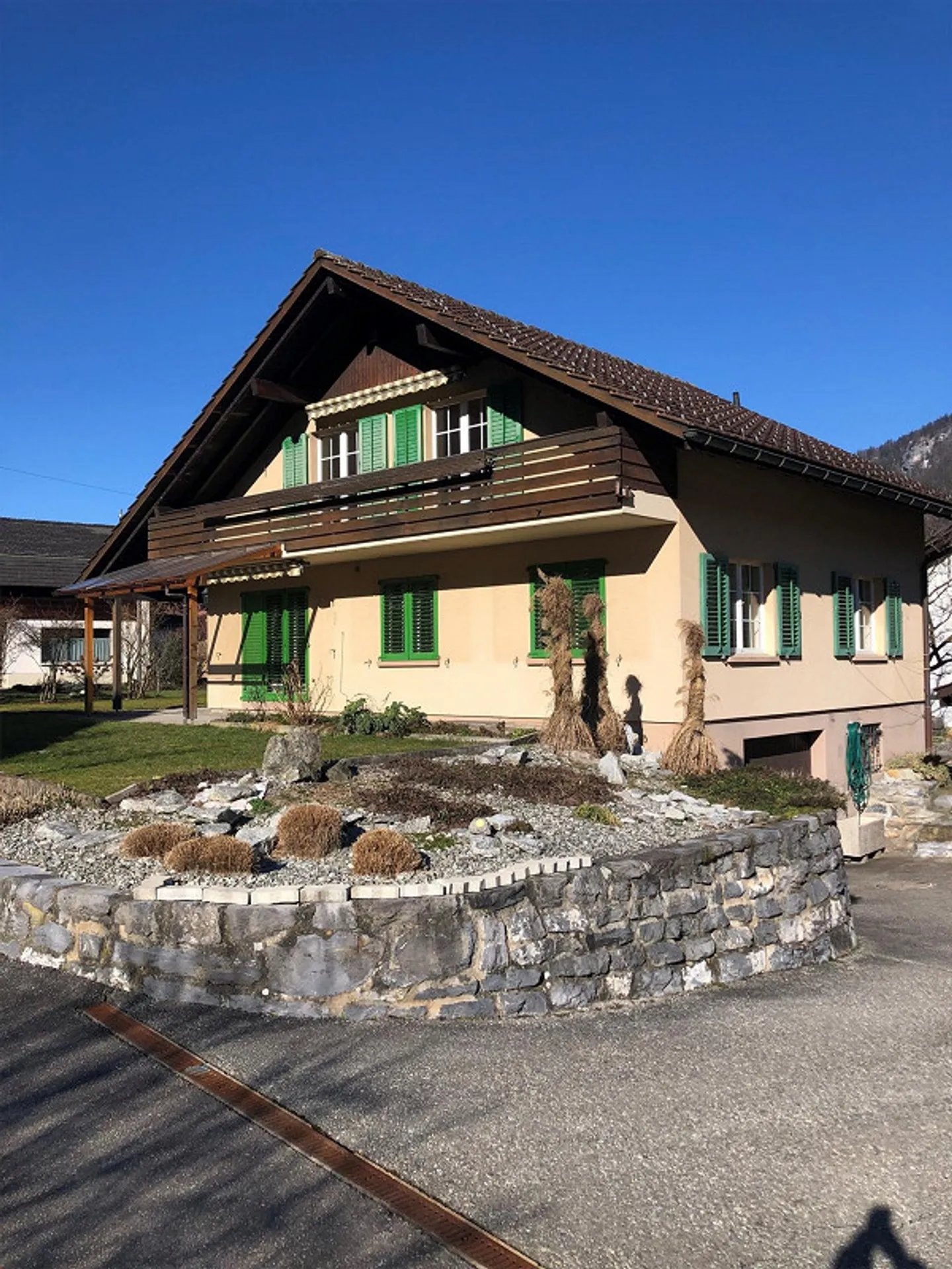 SOLD - A unique opportunity. Single-family house in a quiet environment - Photo 2 of 4