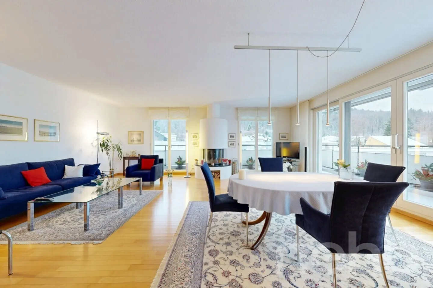 «Sonniges Attika-Juwel Direkter Liftzugang, Cheminée & Panoramasicht» - Foto 1 von 11