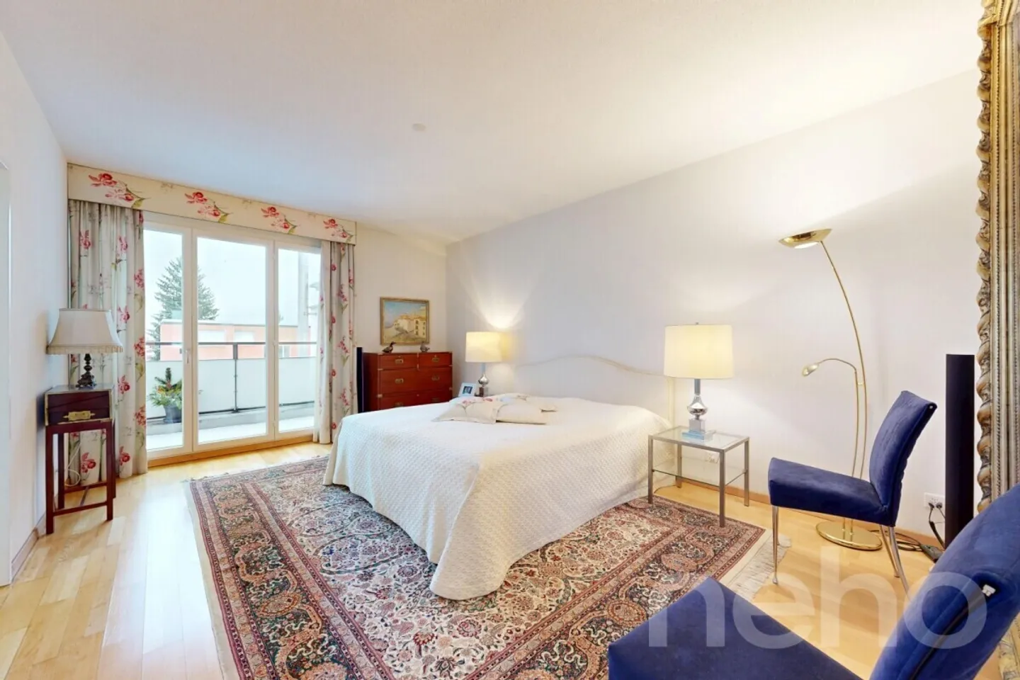 «Sonniges Attika-Juwel Direkter Liftzugang, Cheminée & Panoramasicht» - Foto 4 von 11