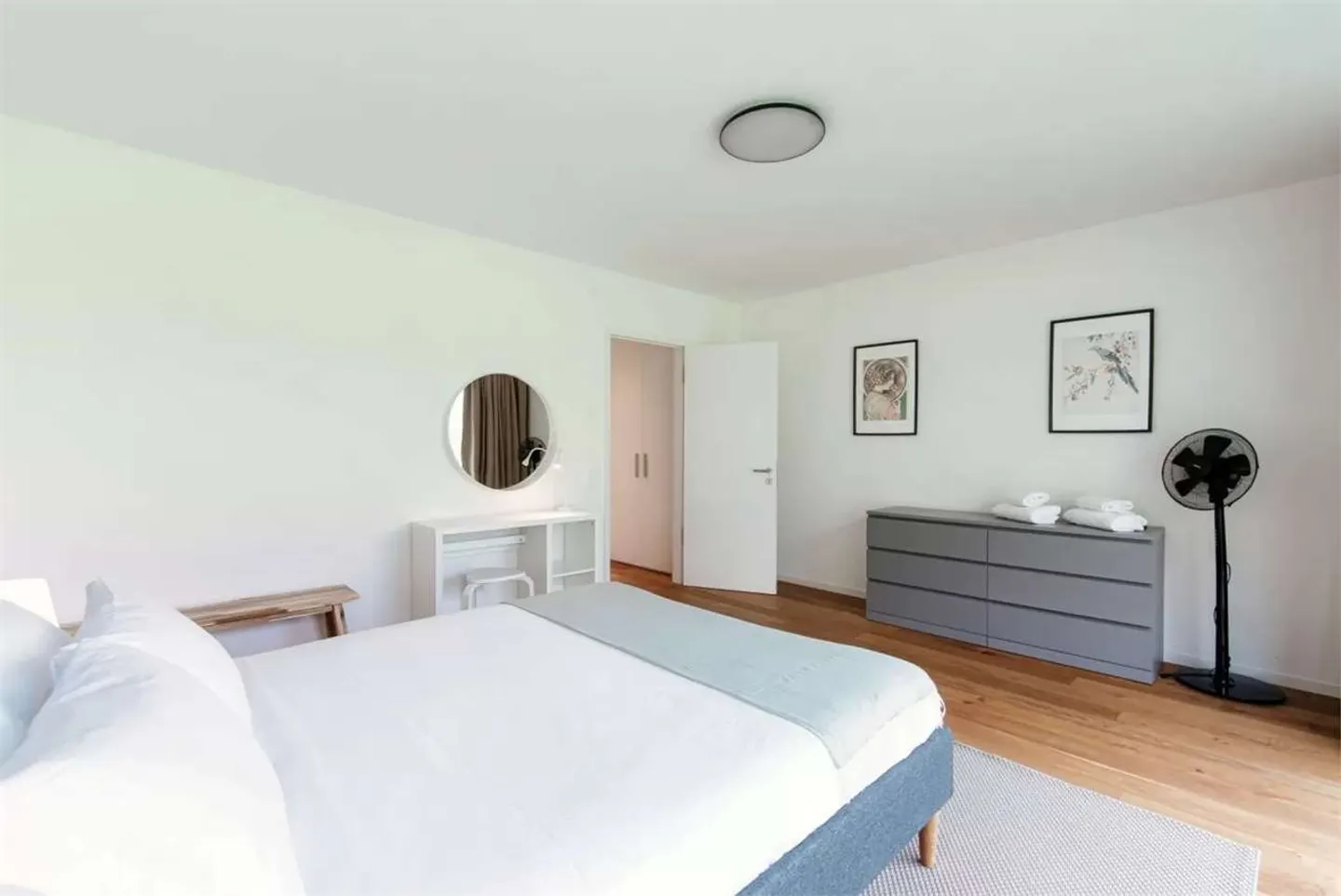 Appartement spacieux avec jardin - Photo 13 sur 15