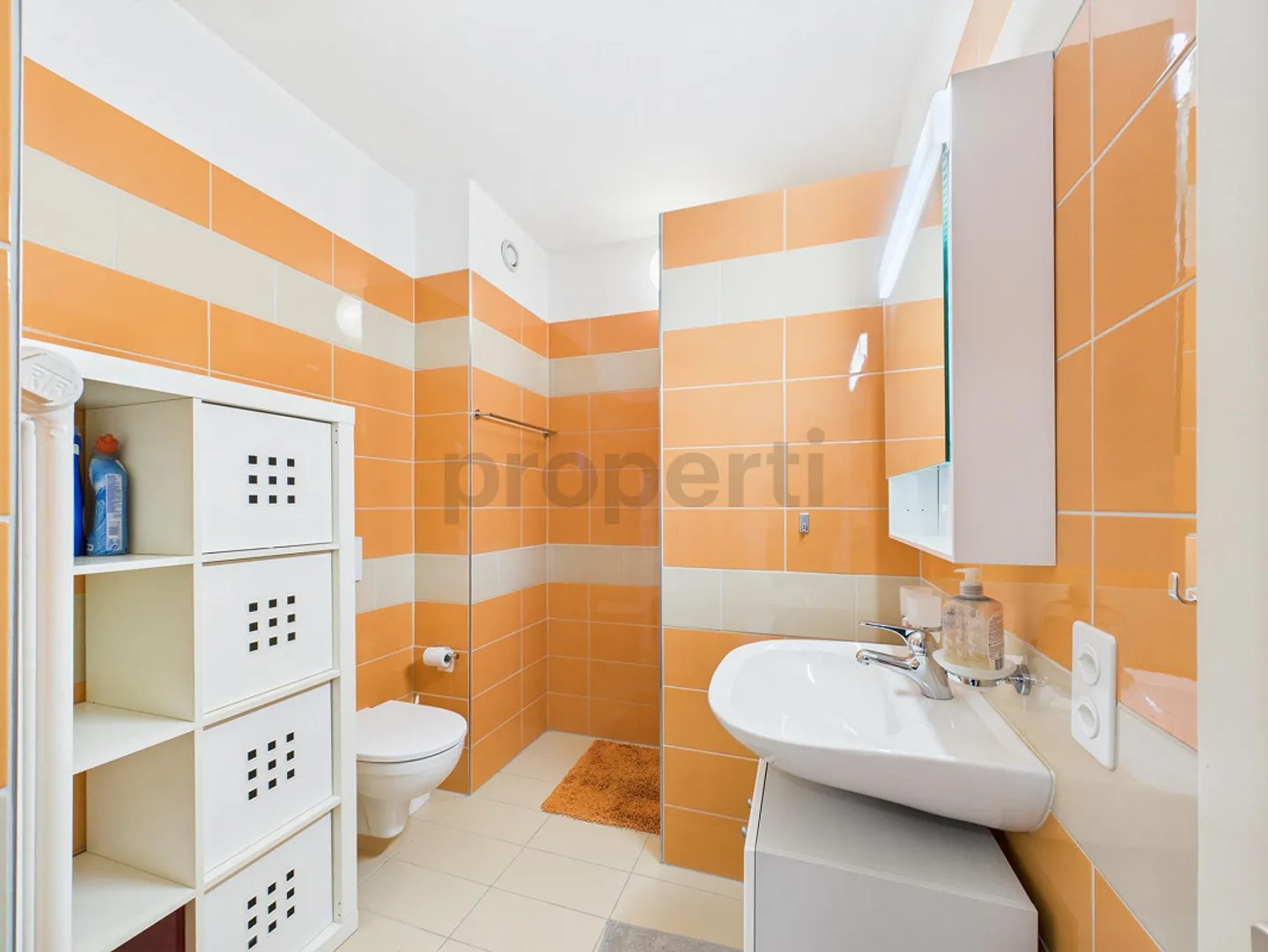 Appartement dans un emplacement central à Minusio avec vue sur le lac - Photo 9 sur 11