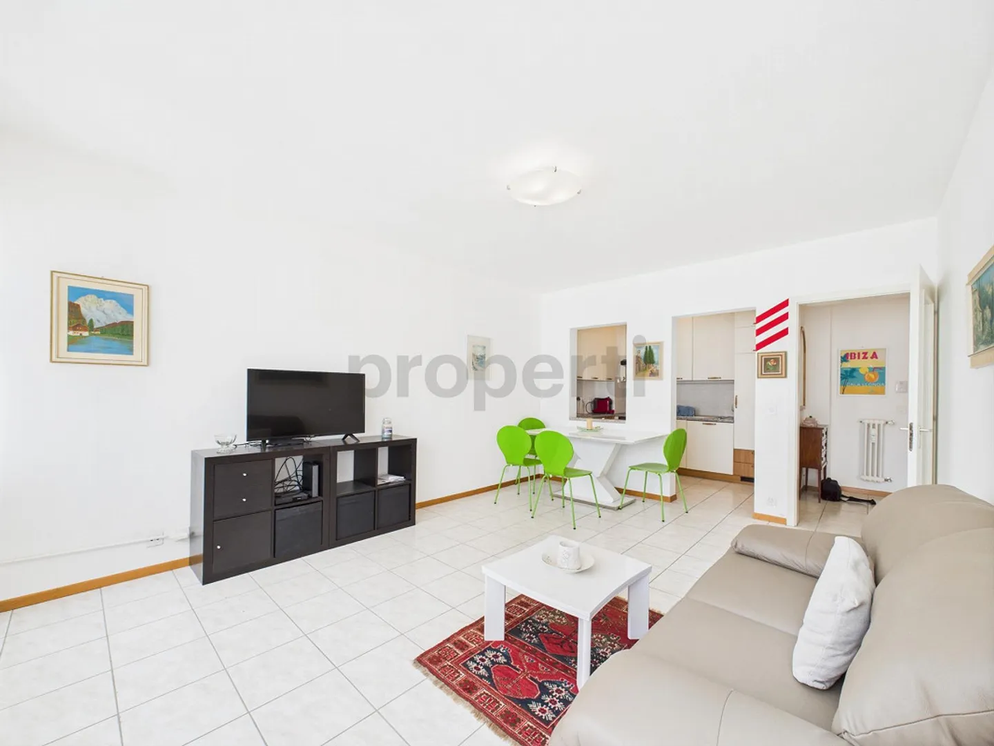 Appartement dans un emplacement central à Minusio avec vue sur le lac - Photo 2 sur 11