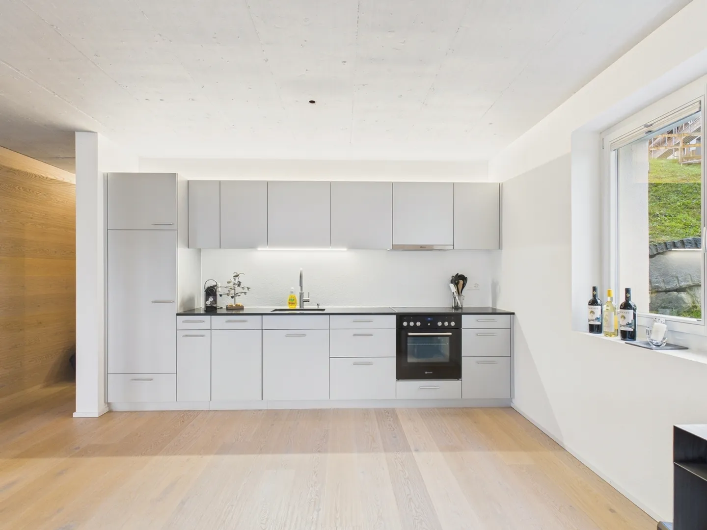 Appartement moderne de 2,5 pièces avec terrasse de jardin spacieuse à Vattiz - le parfait deuxième domicile dans la vallée de Lumnezia - Photo 4 sur 12
