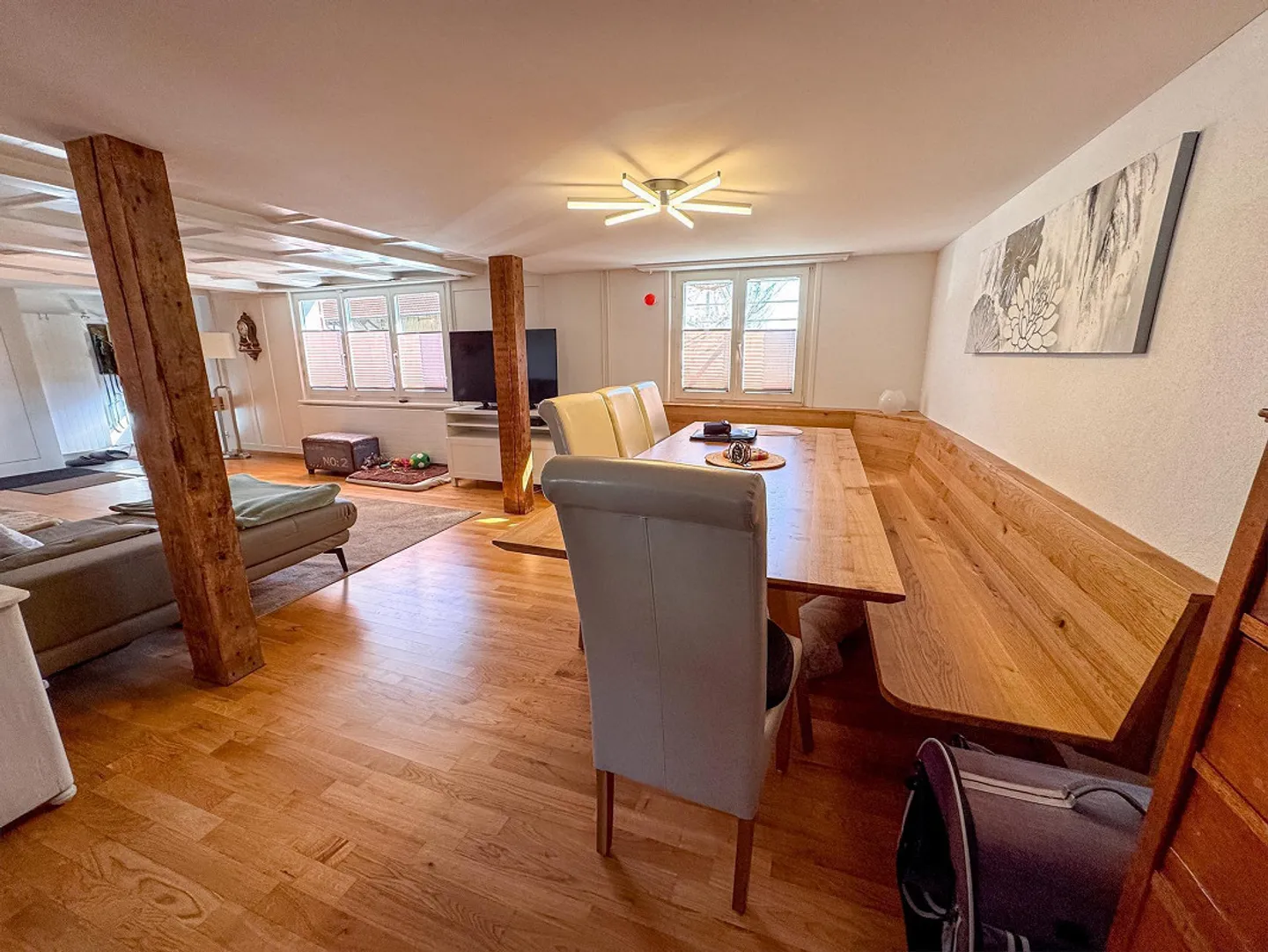 Liebevoll renov. Wohnhaus mit Scheune, grosszügige Umgebung (B - Foto 2 von 28