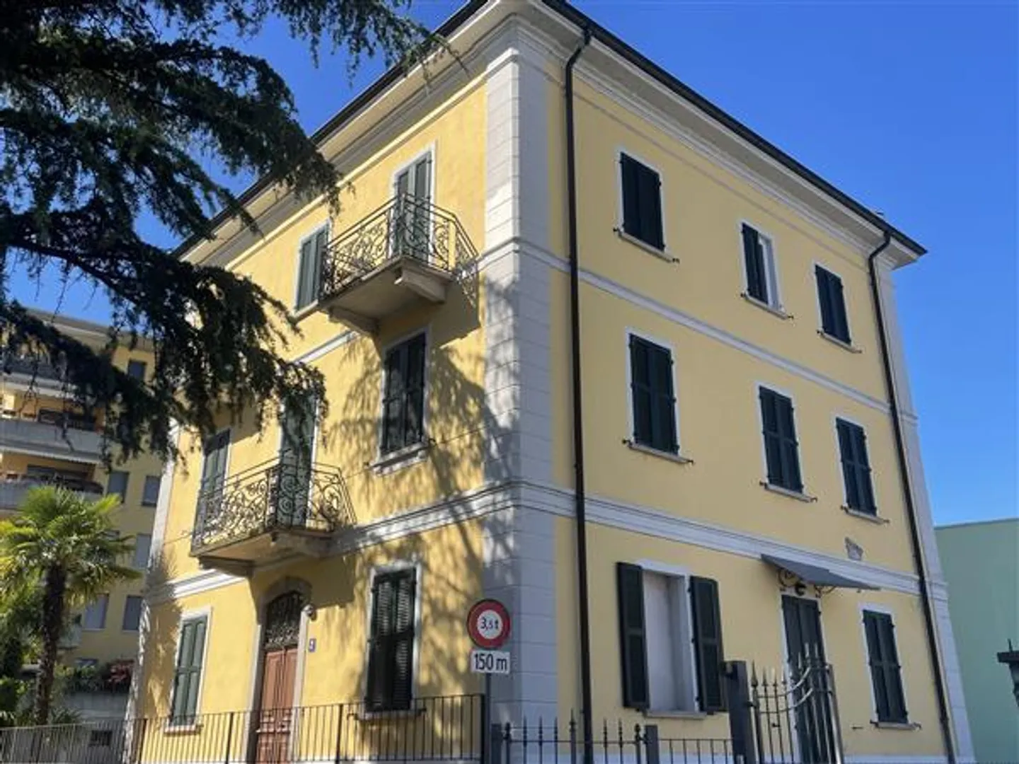 Chiasso: Palazzo - Foto 2 di 13