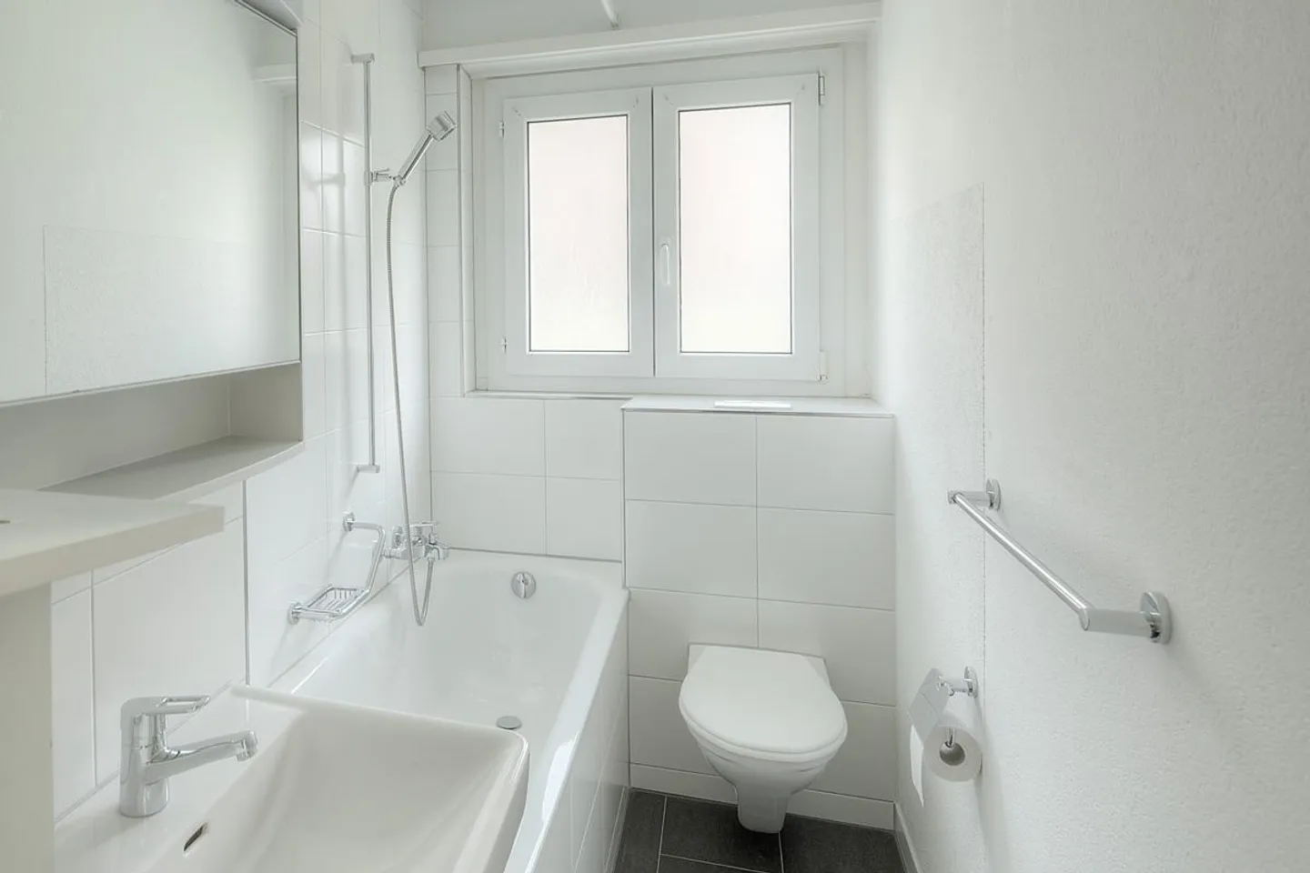 Apartment for rent - Photo 5 of 8