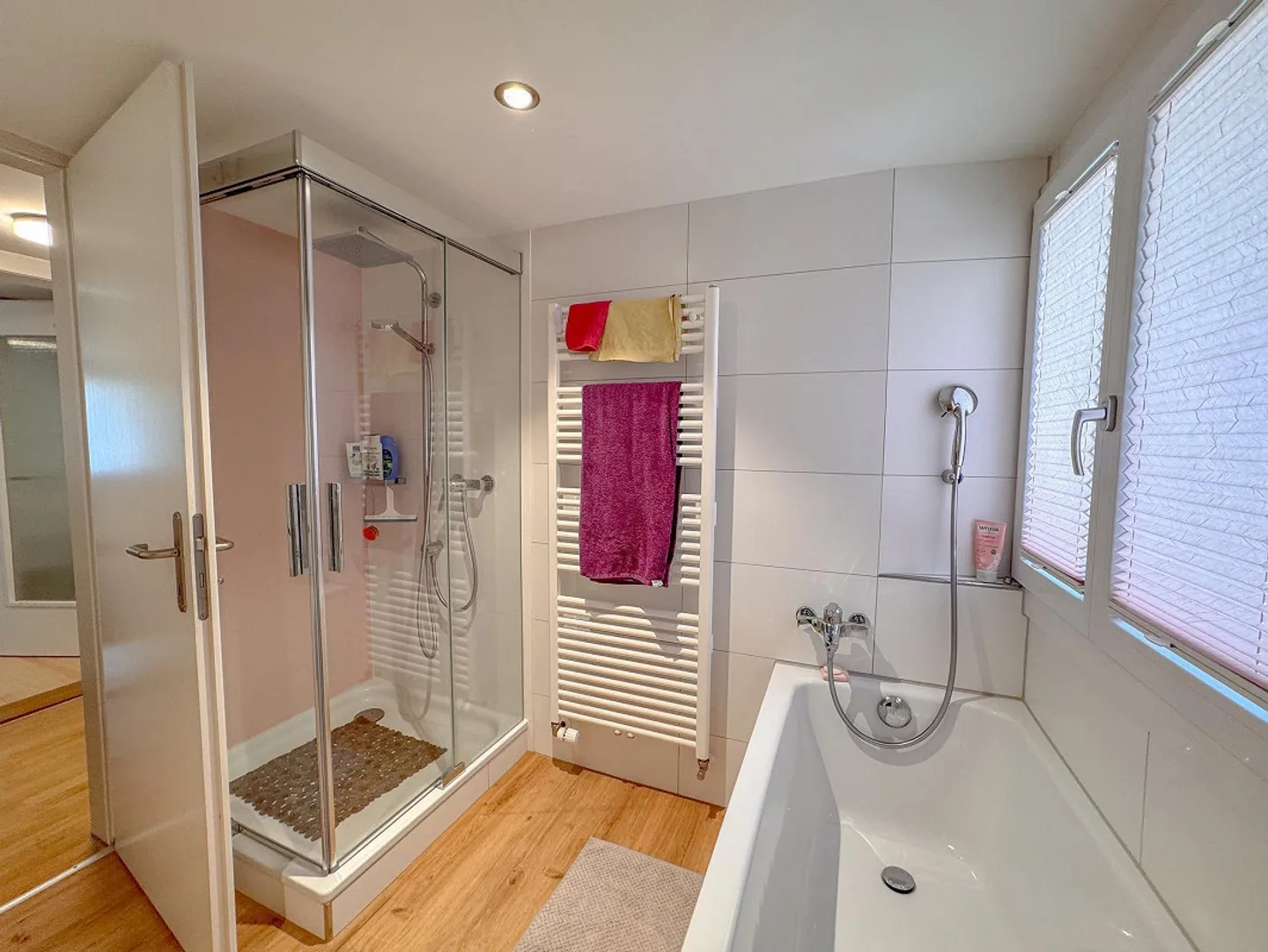 Liebevoll renov. Wohnhaus mit Scheune, grosszügige Umgebung (B - Foto 11 von 28