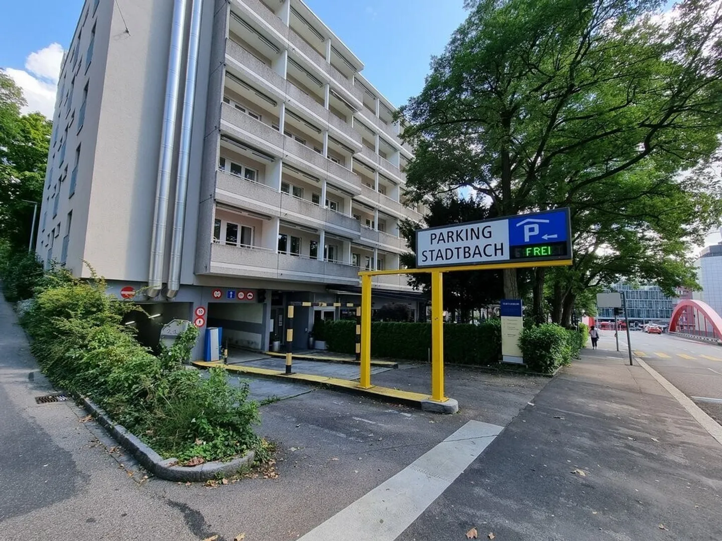 Daily rental parking space between the main train station and Inselspital - Photo 1 of 1