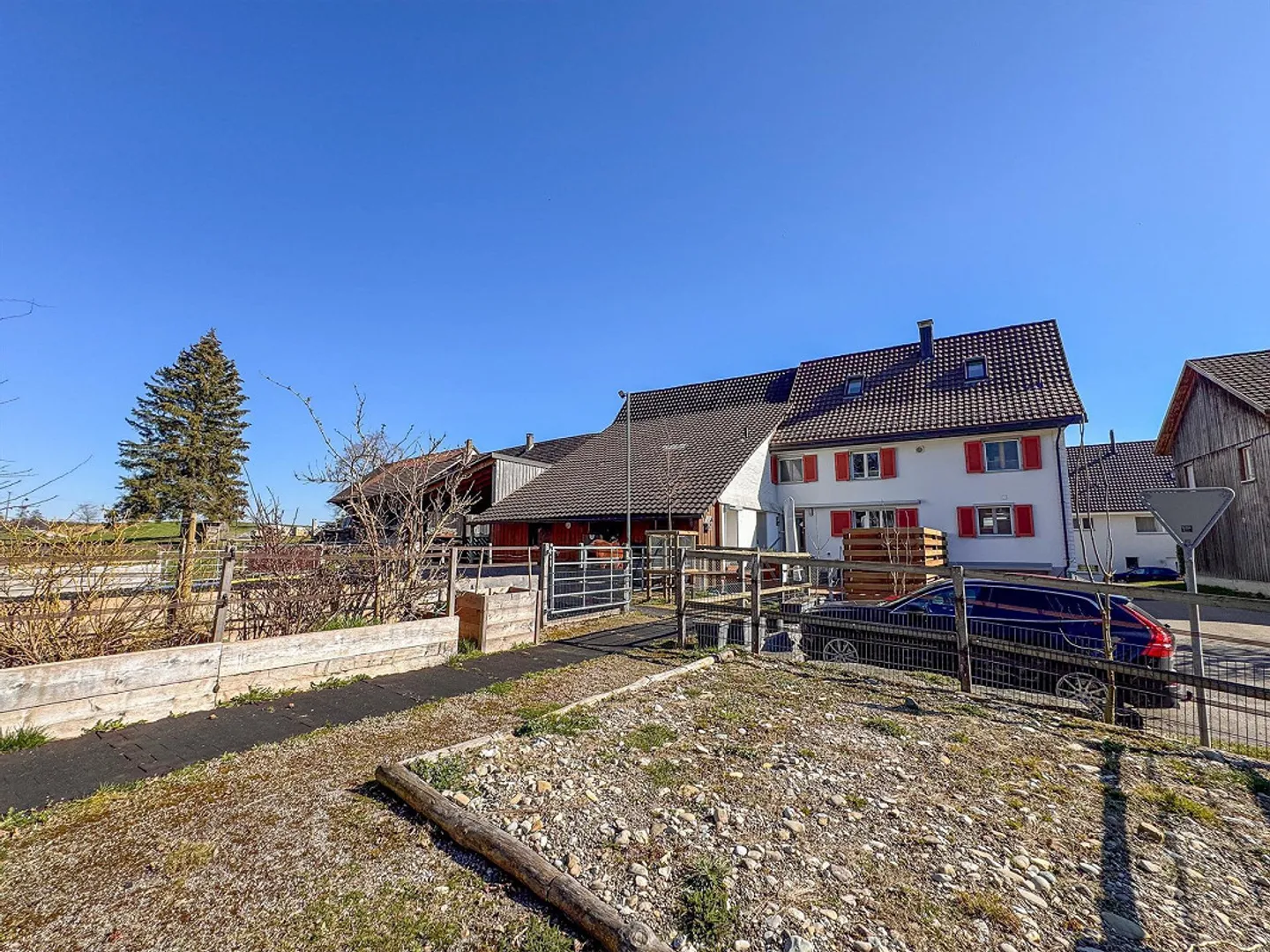Liebevoll renov. Wohnhaus mit Scheune, grosszügige Umgebung (B - Foto 27 von 28