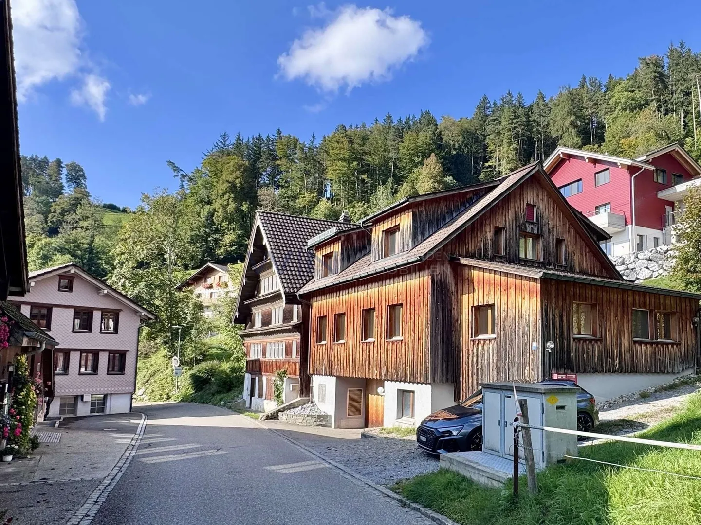 Charmante Mehrfamilienhäuser - Foto 1 von 8