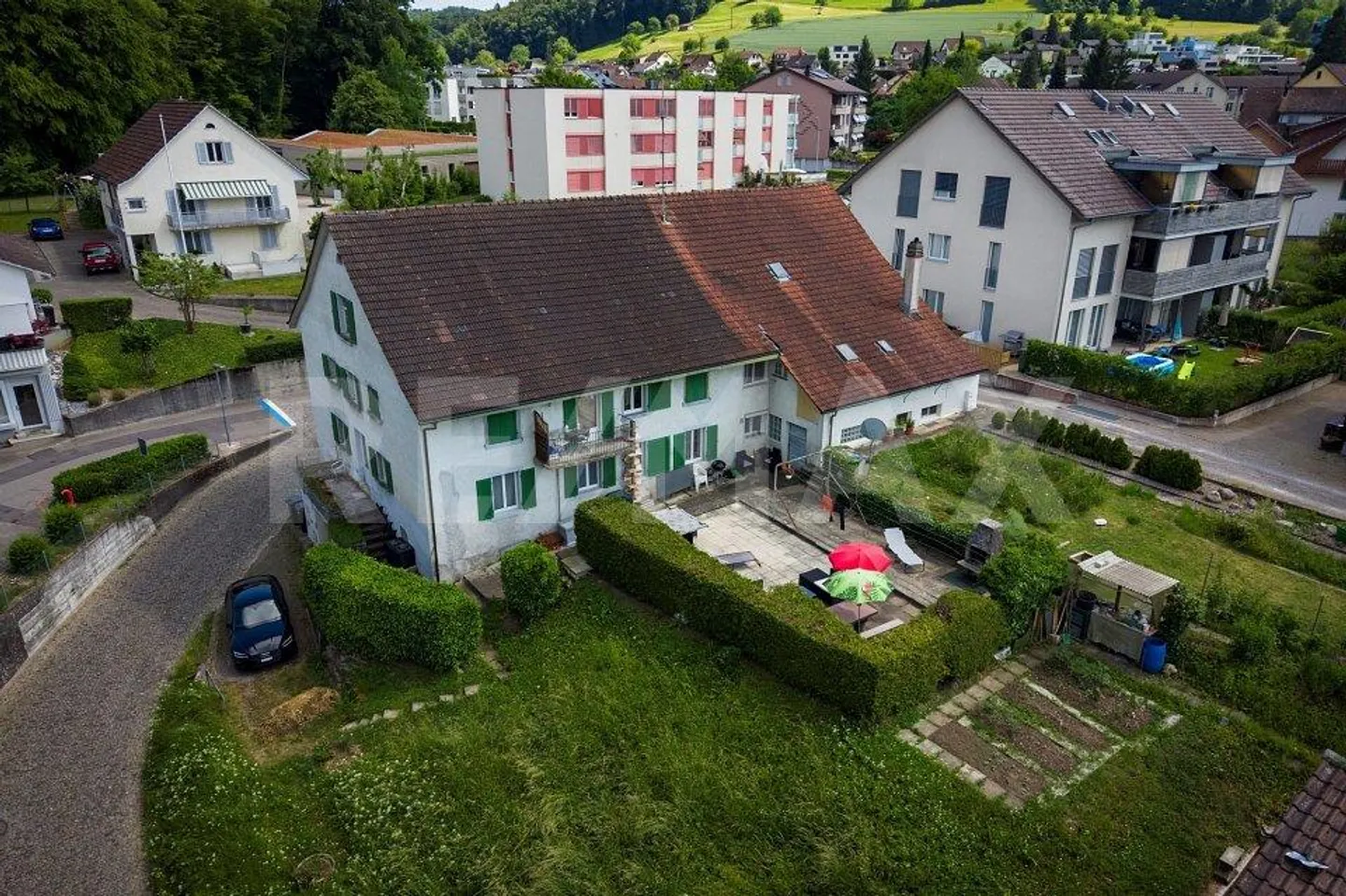 Historisches Mehrfamilienhaus - Foto 1 von 13
