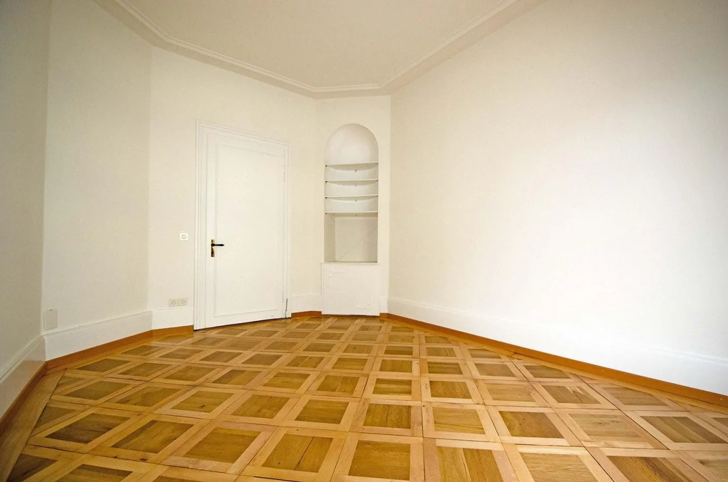 Superbe appartement de 6 pièces au centre à louer ! - Photo 3 sur 6