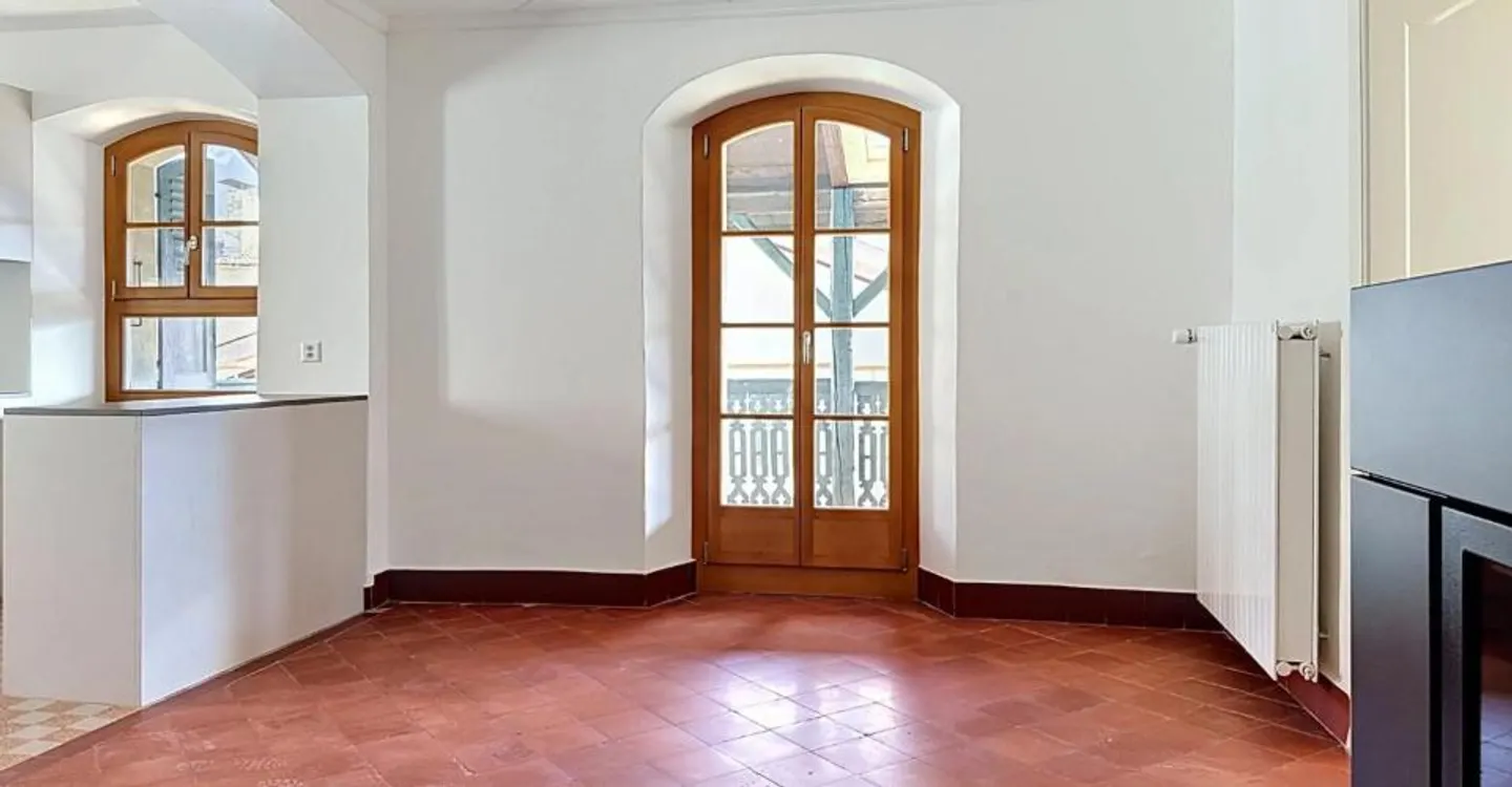 Zu vermieten? Renovierte 4,5 Zimmer von 150 m² mit Garten, Garage und Panoramablick - Foto 4 von 12