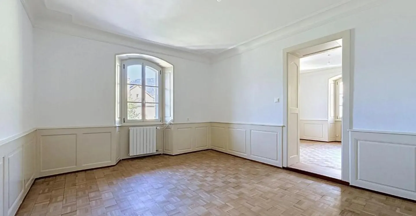 Zu vermieten? Renovierte 4,5 Zimmer von 150 m² mit Garten, Garage und Panoramablick - Foto 10 von 12