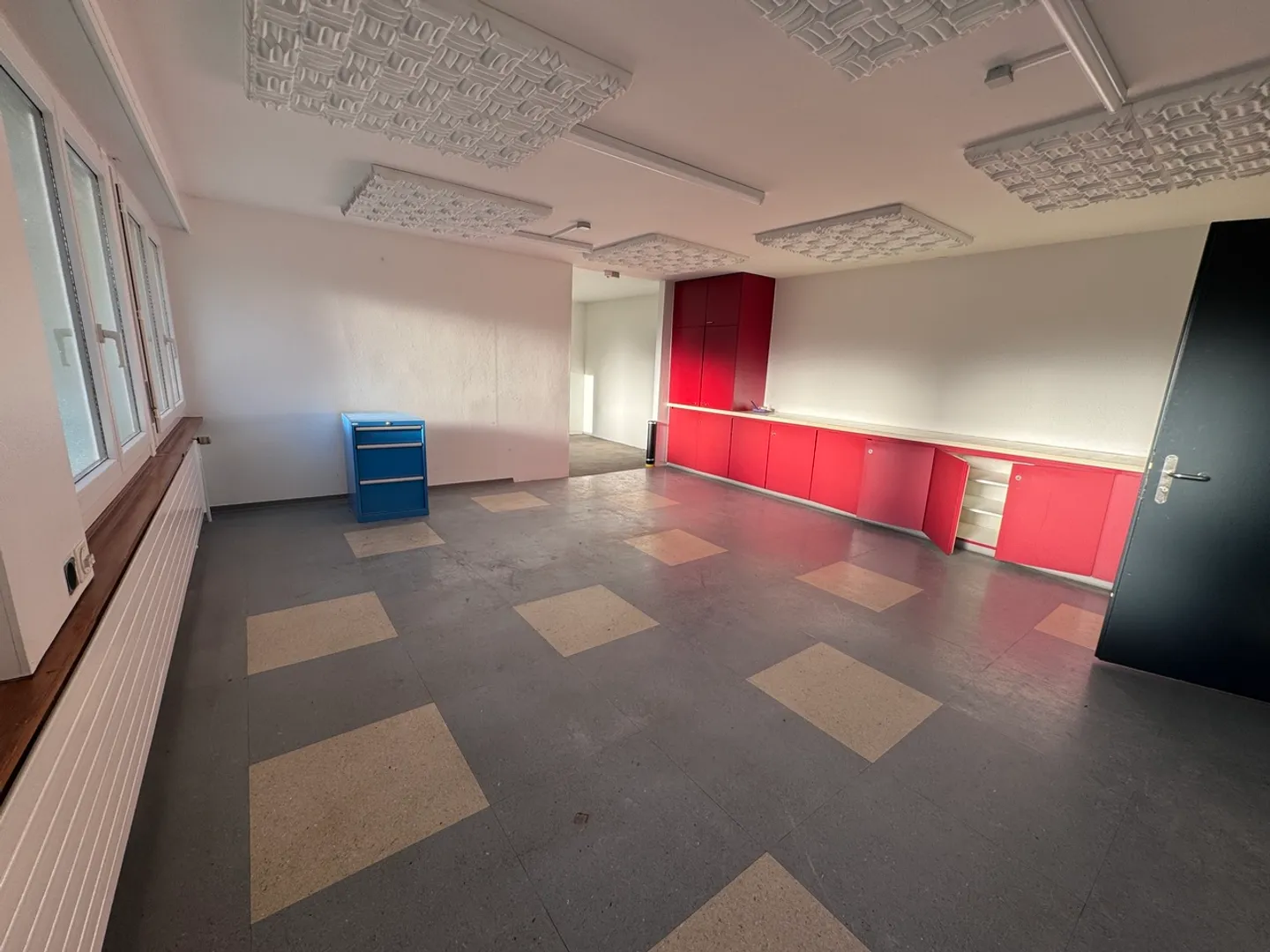 Granges-Marnand, for rent, offices and storage of 408 m2 - Photo 10 of 13