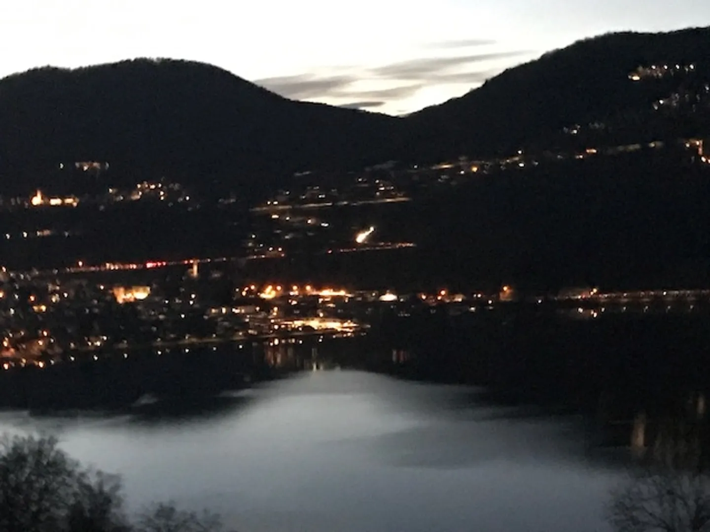 Appartement en Attique de 4,5 pièces, Attique avec vue sur le lac à Collina d'Oro - Photo 2 sur 3