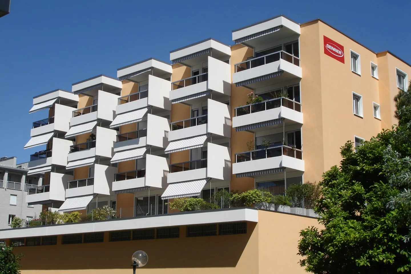 Losone - Wir vermieten eine hübsche Einzimmerwohnung mit grosser Terrasse - Foto 1 von 1