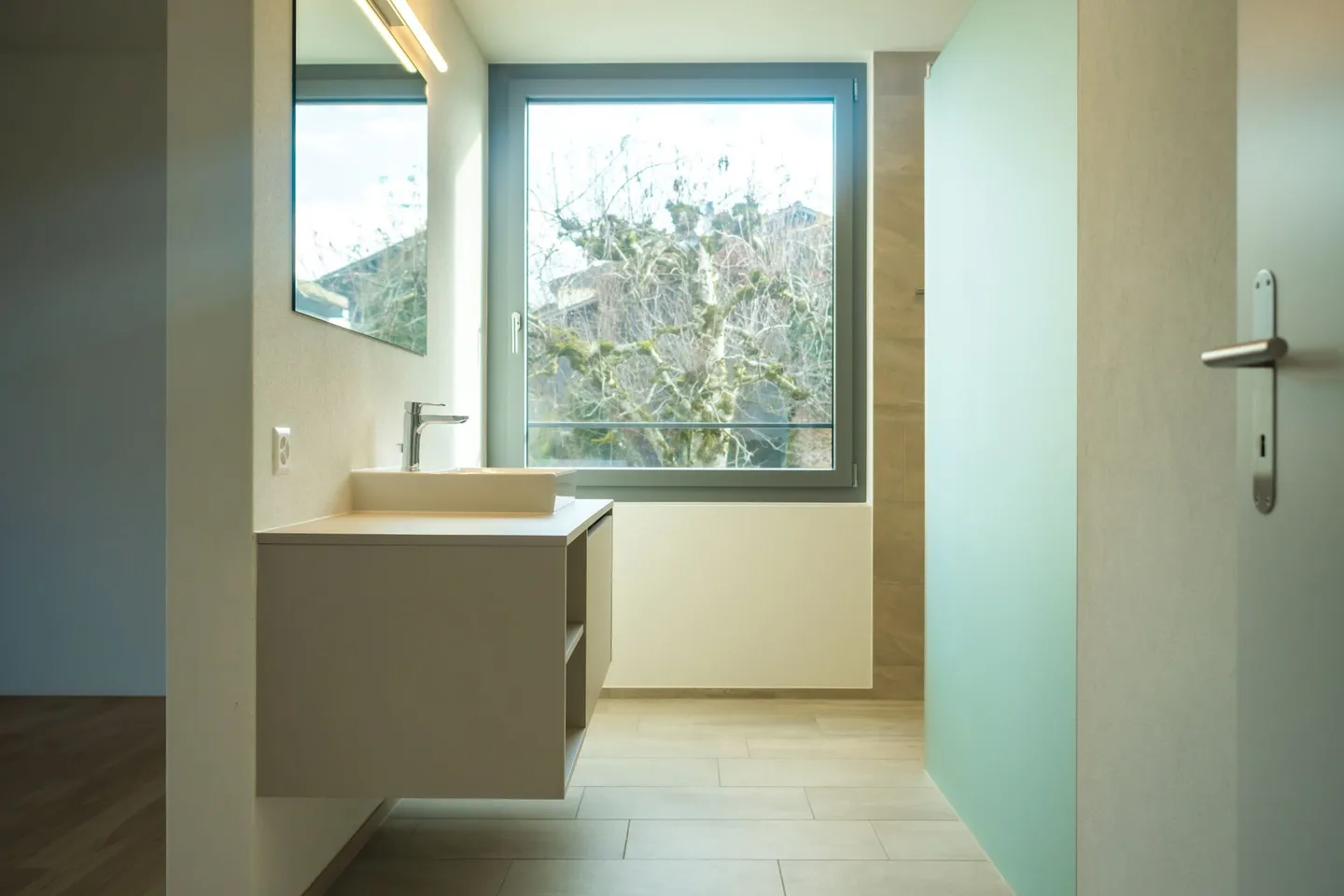 Moderne Wohnung mit grosser Terrasse - Foto 6 von 12