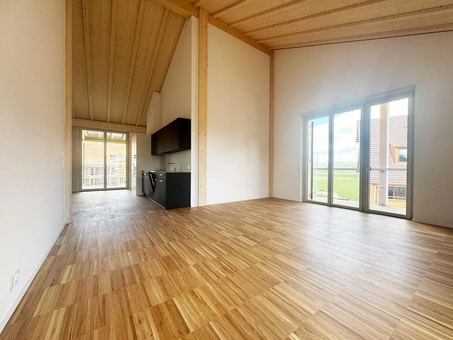 Modernes Apartment mit Garten - Foto 4 von 12