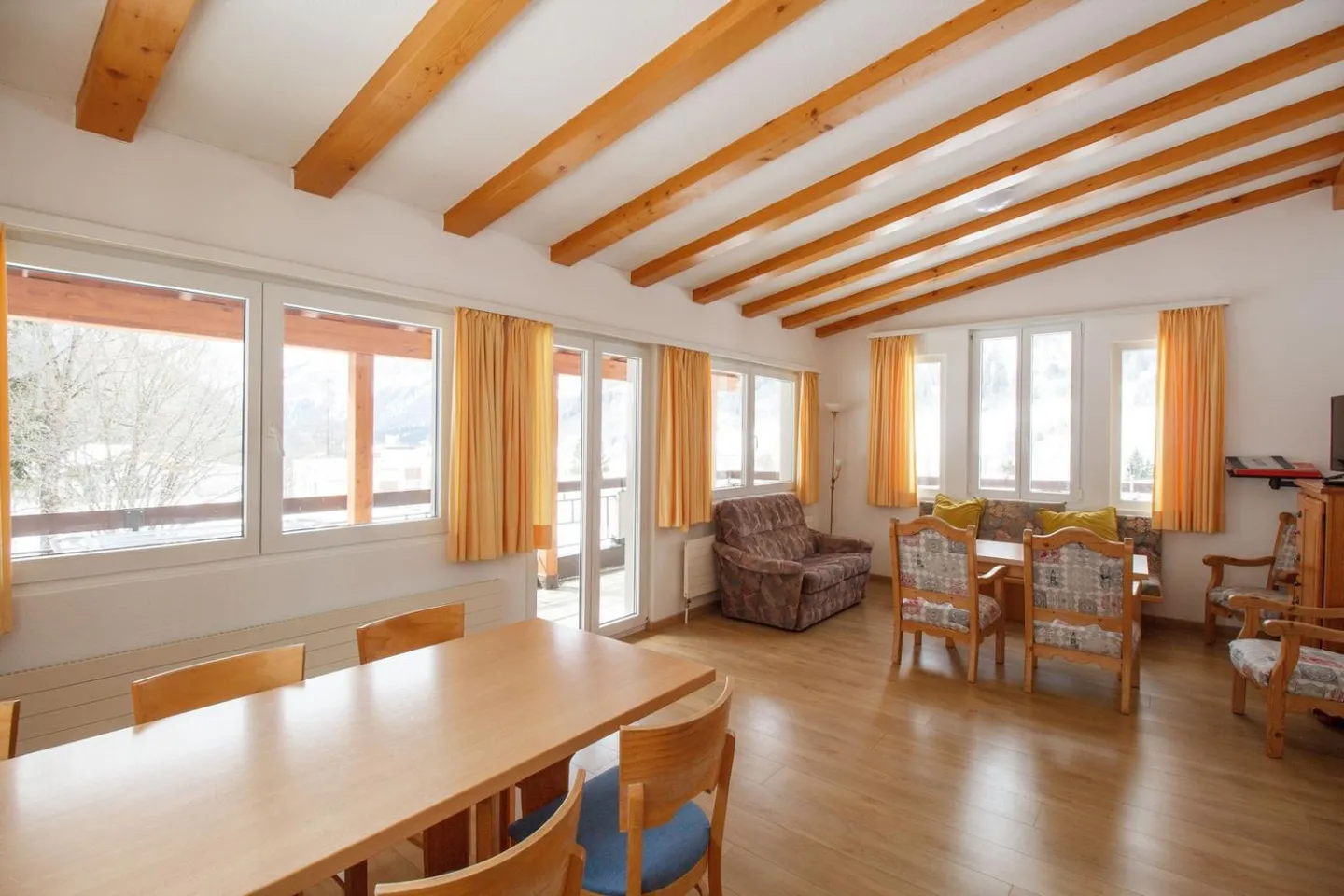 Appartement 4.5 pièces de qualité - Photo 2 sur 12