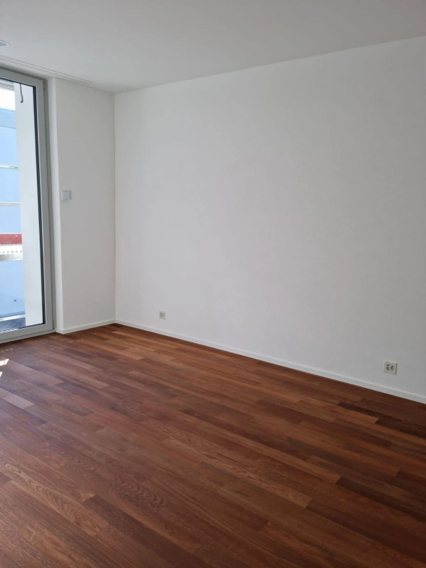 Moderne 3.5-Erdgeschosswohnung per 01. November zu vermieten - Photo 2 of 7
