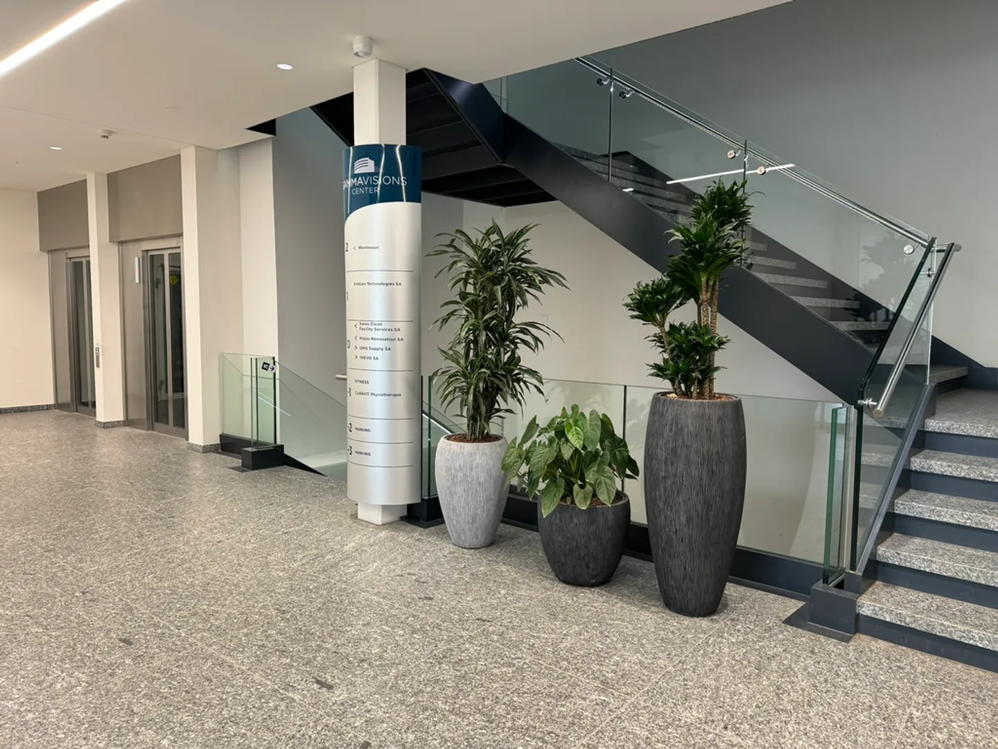 Offices with furniture of about 380 m2 in Etoy - Photo 2 of 6