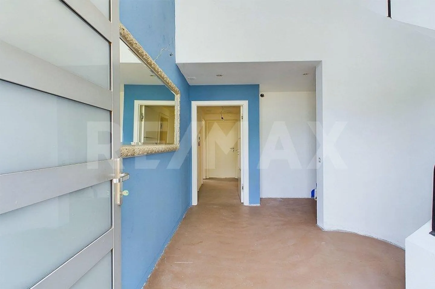 Maison unifamiliale avec bureau séparé idéale pour les familles - Photo 5 sur 13