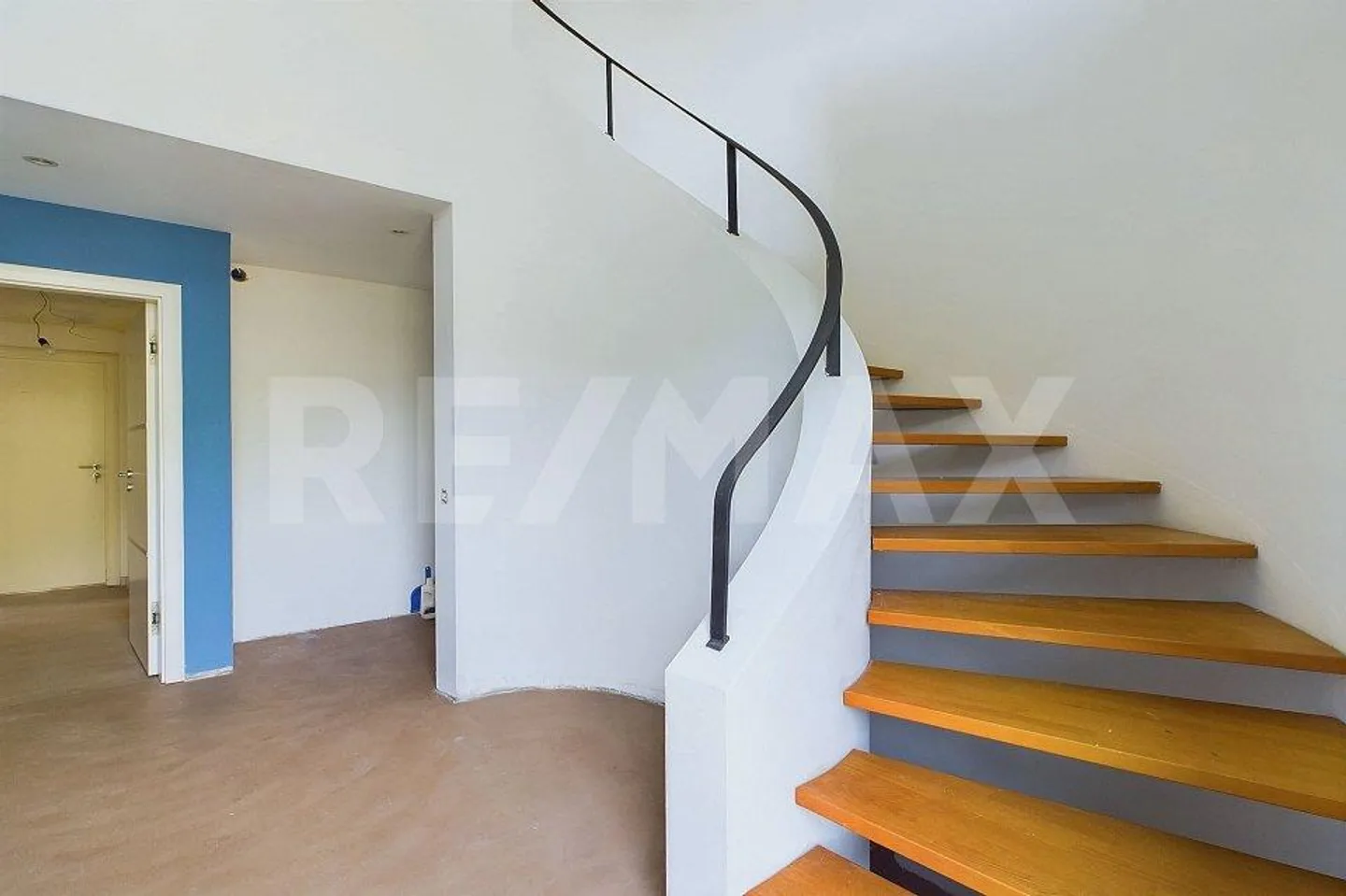 Maison unifamiliale avec bureau séparé idéale pour les familles - Photo 6 sur 13