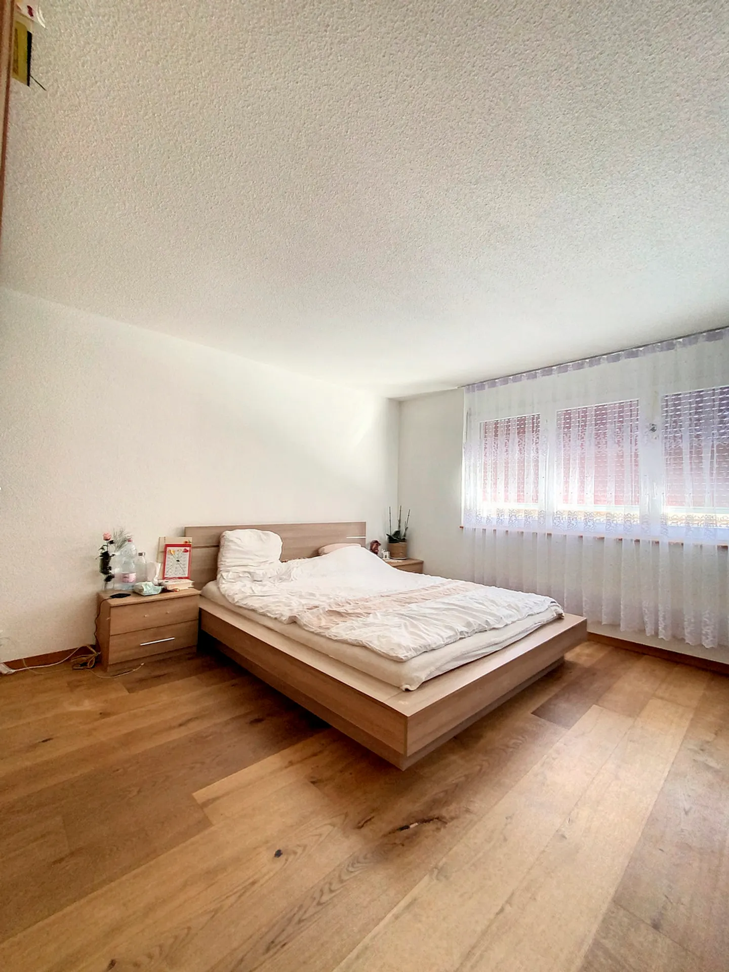 Familienvilla mit 3 Wohnungen und Gemeinschaftspool - Foto 13 von 36