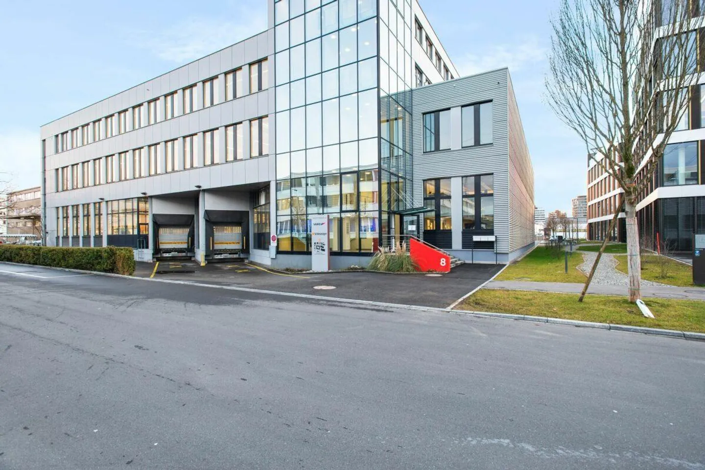 Büro und Gewerbe? Hier kriegen Sie beides auf einer Etage! - Foto 2 von 19