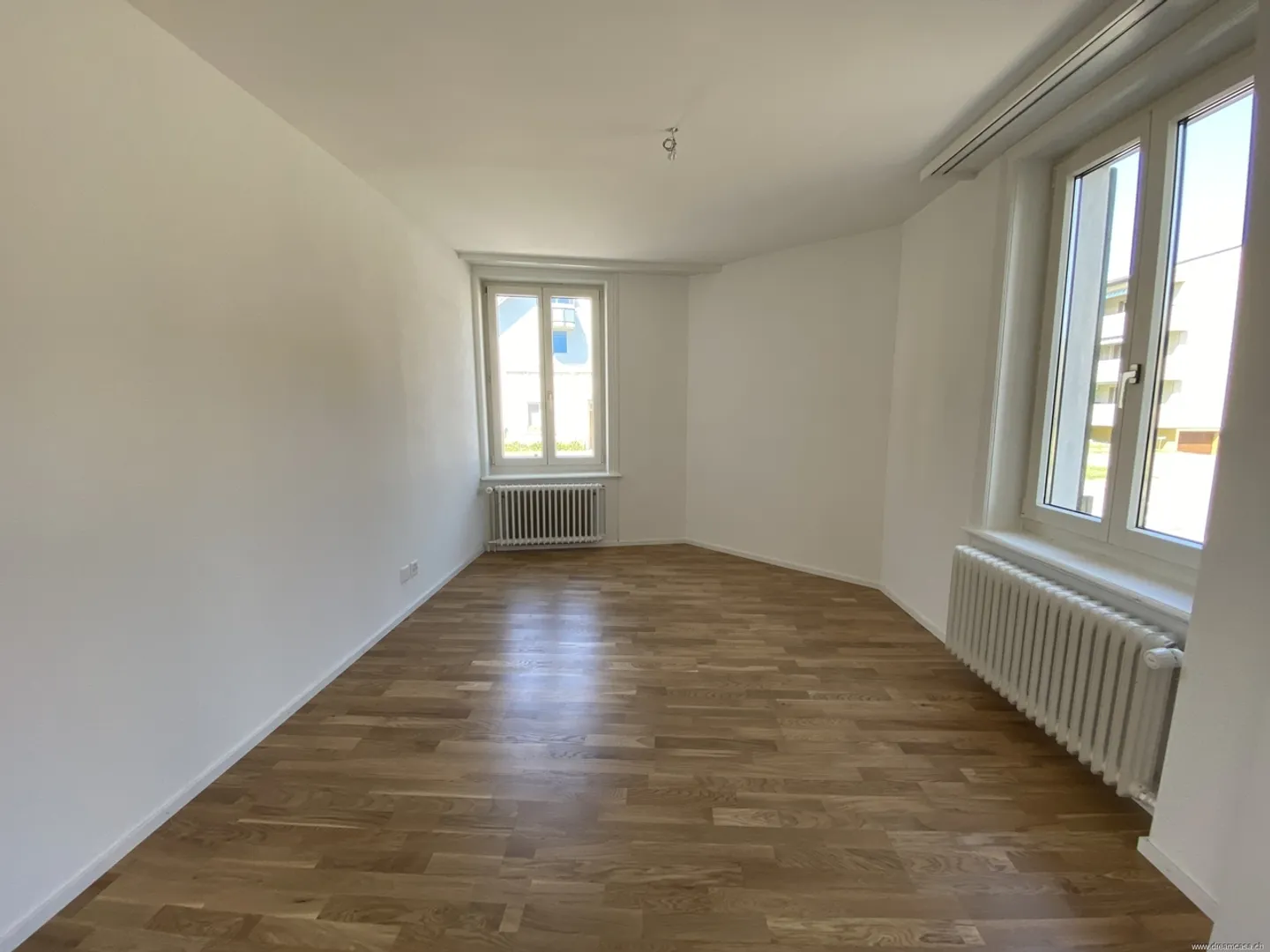Modern Ground Floor Apartment - Photo 5 of 9