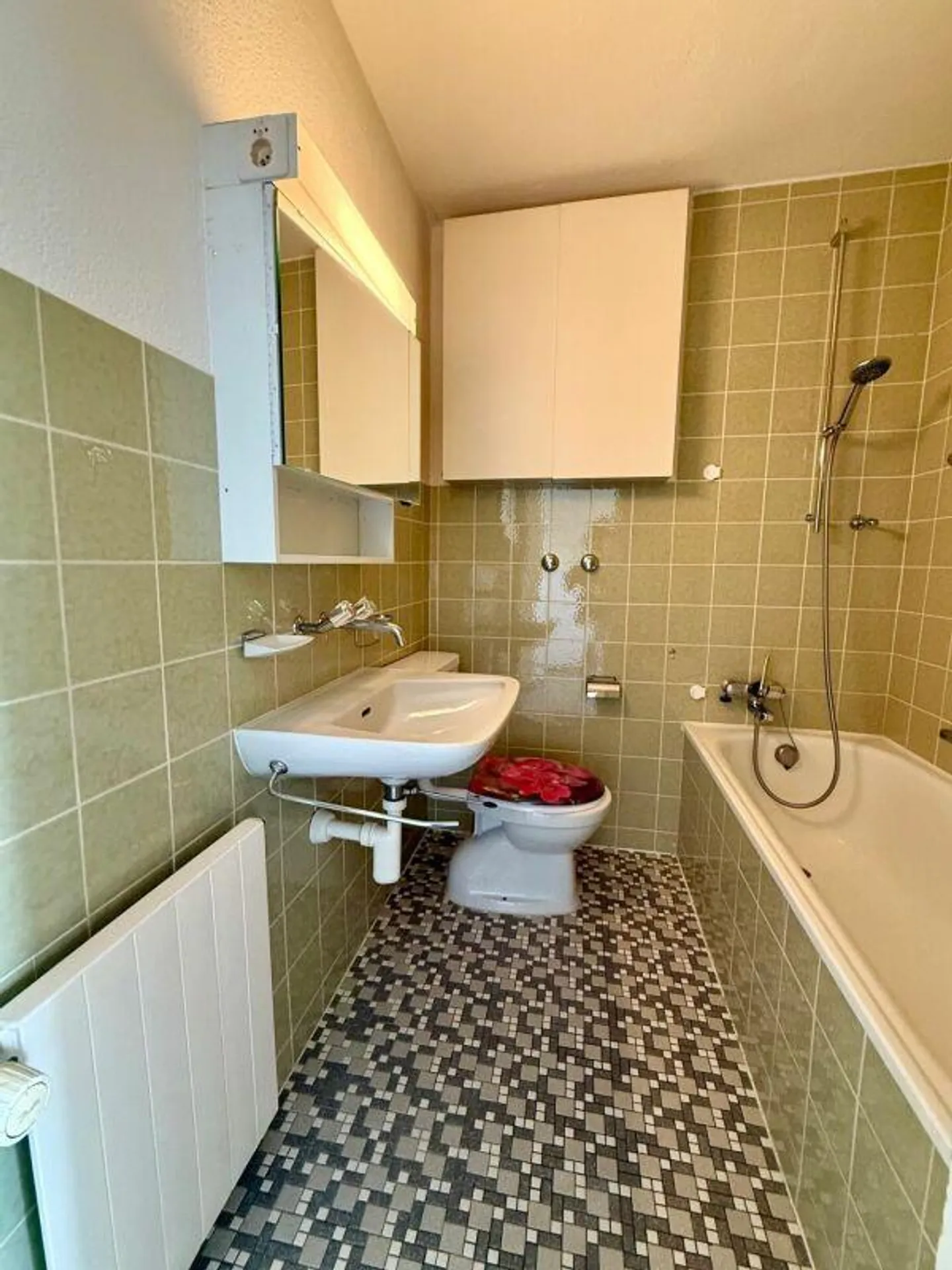 Appartement 2.5 pièces dans un bel emplacement résidentiel - Photo 4 sur 5