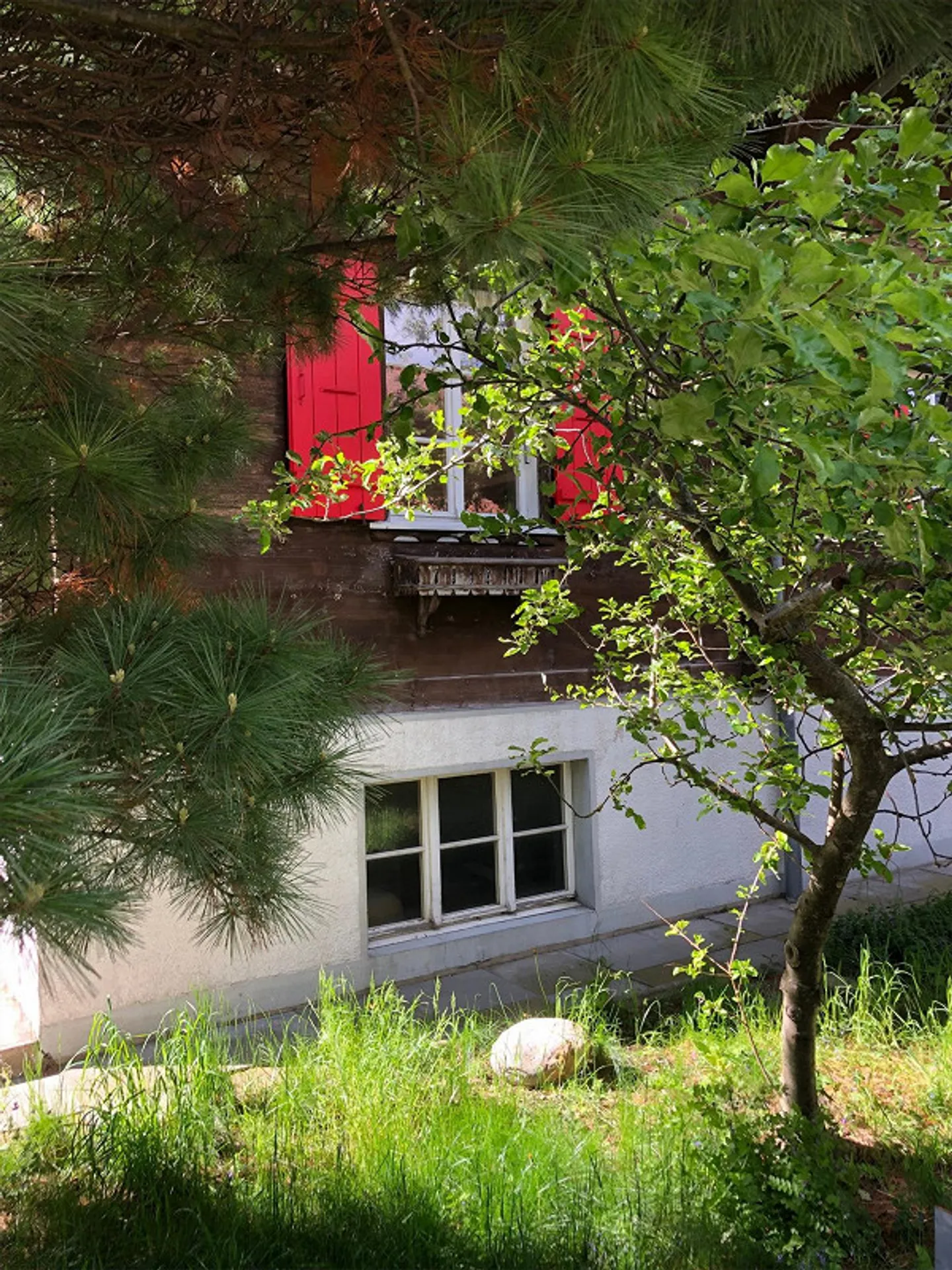 House with 2 apartments - Photo 4 of 13