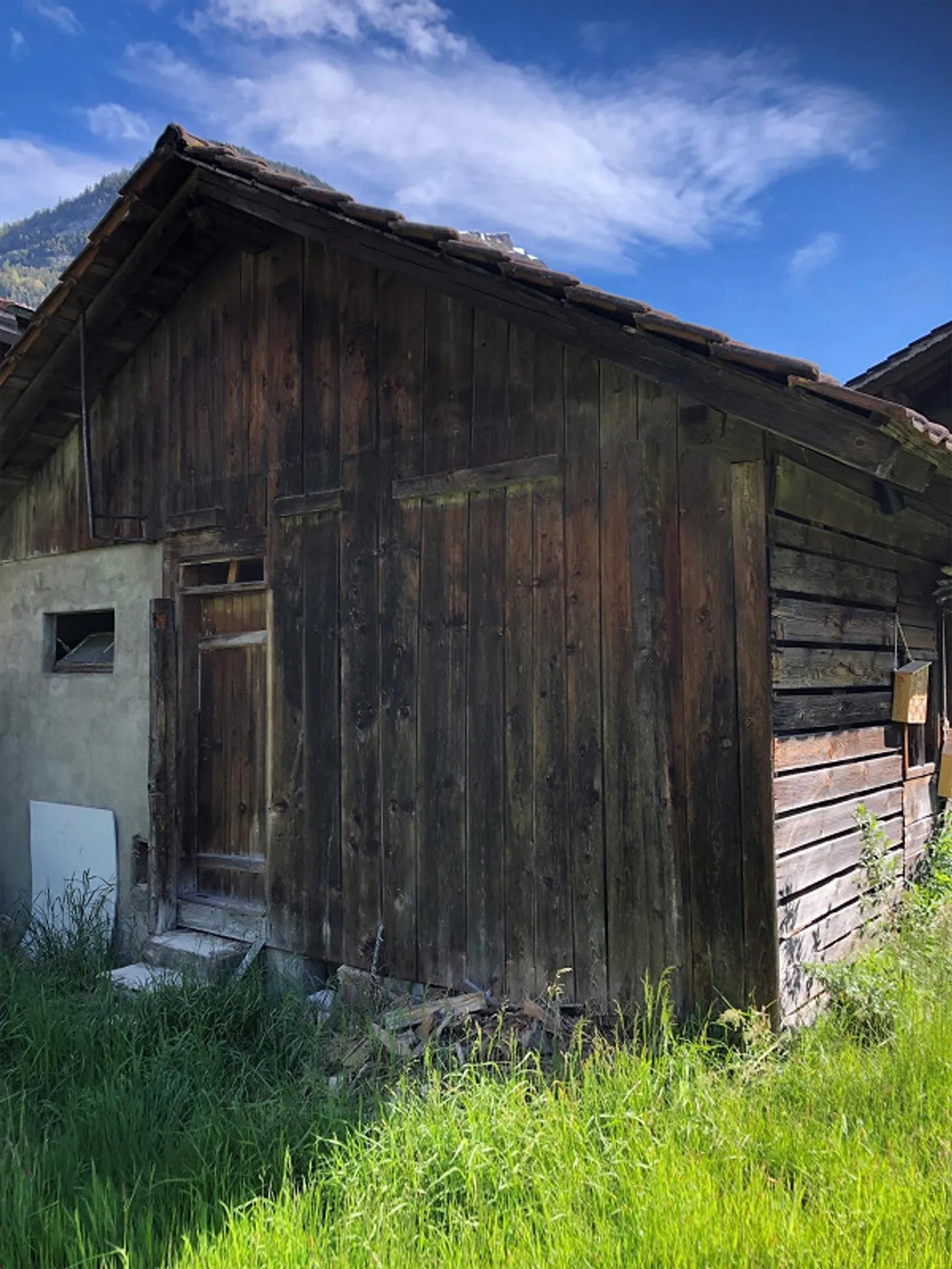 House with 2 apartments - Photo 5 of 13