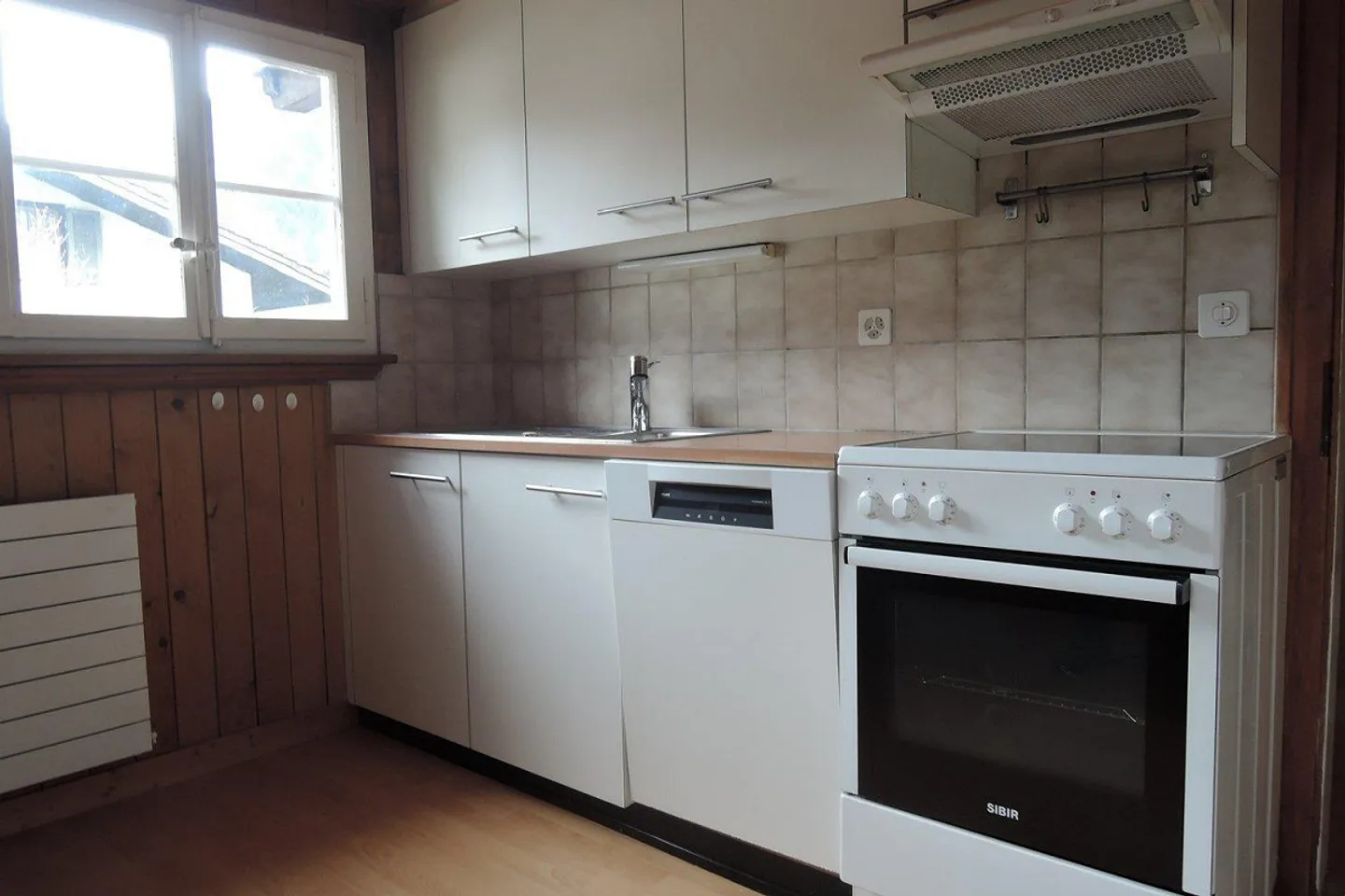 House with 2 apartments - Photo 9 of 13