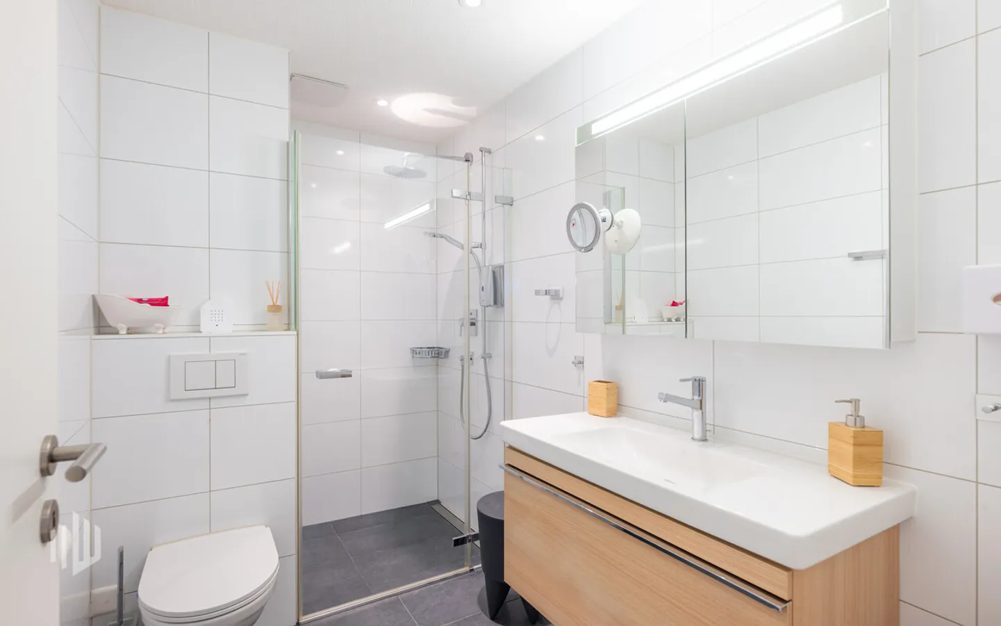 ImmoWyss - Attractive Ground Floor Apartment with Unique Lake View - Photo 5 of 10