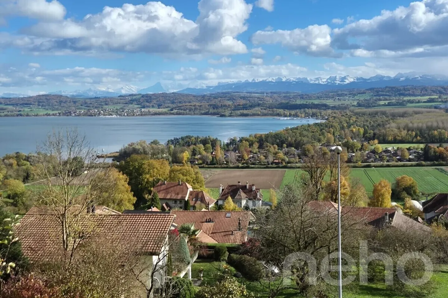 Großes Grundstück mit Seeblick für ein Bauprojekt - Foto 3 von 12