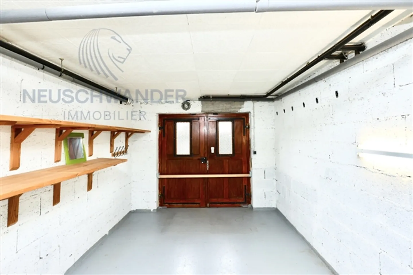 Base price CHF 200,000 Saturday, October 25 from 1:30 PM - Photo 11 of 13