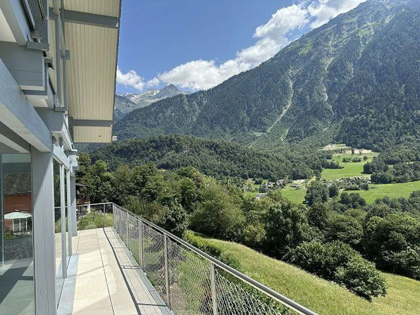 Villa di 6 1/2 locali molto soleggiata, tranquilla e bella vista - Foto 23 di 28
