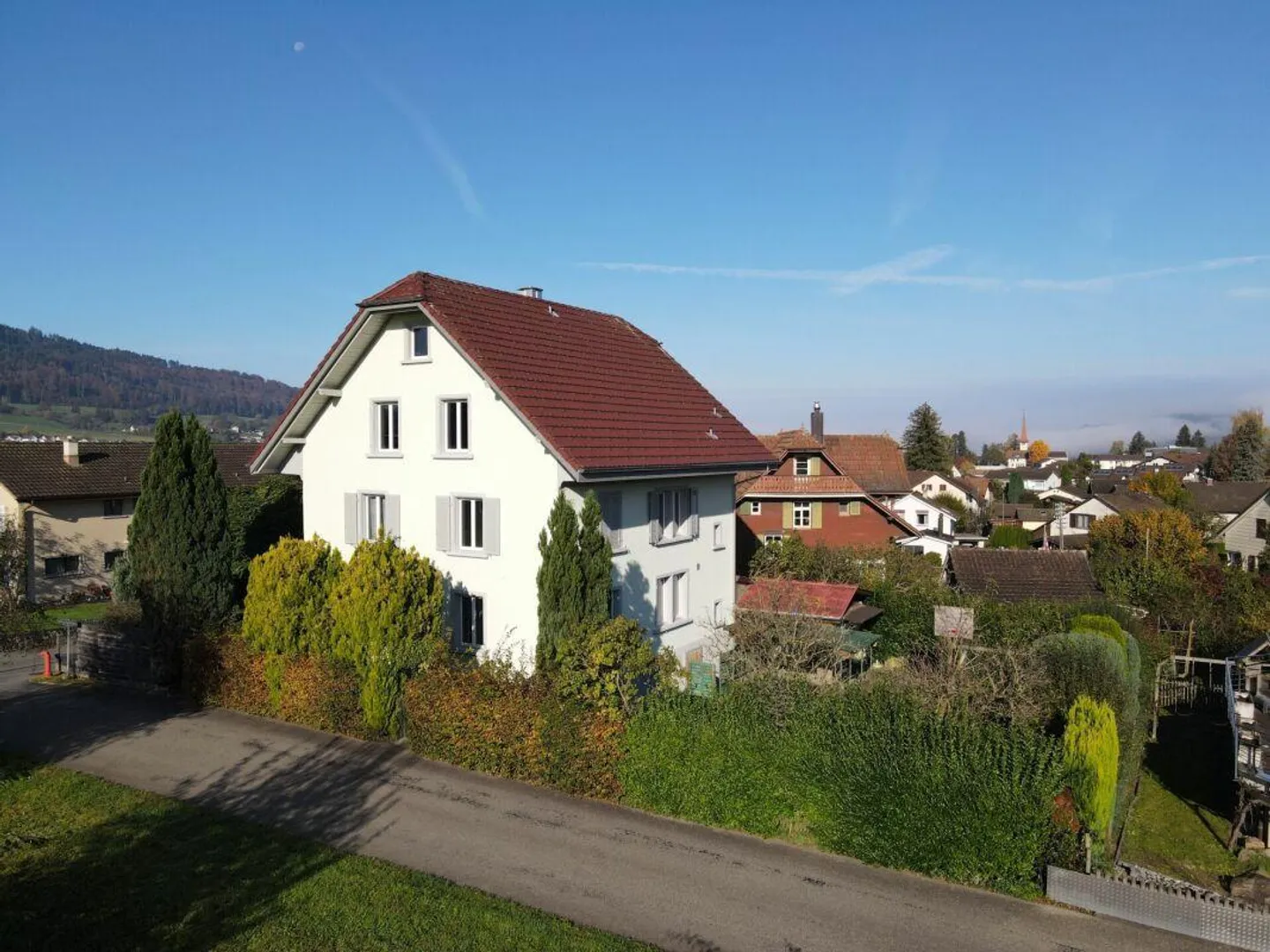 Maison bifamiliale avec garage - Photo 1 sur 24