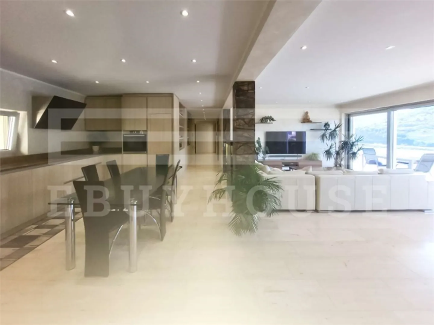 Attico raffinato con terrazza sul tetto e vista lago - Foto 3 di 9