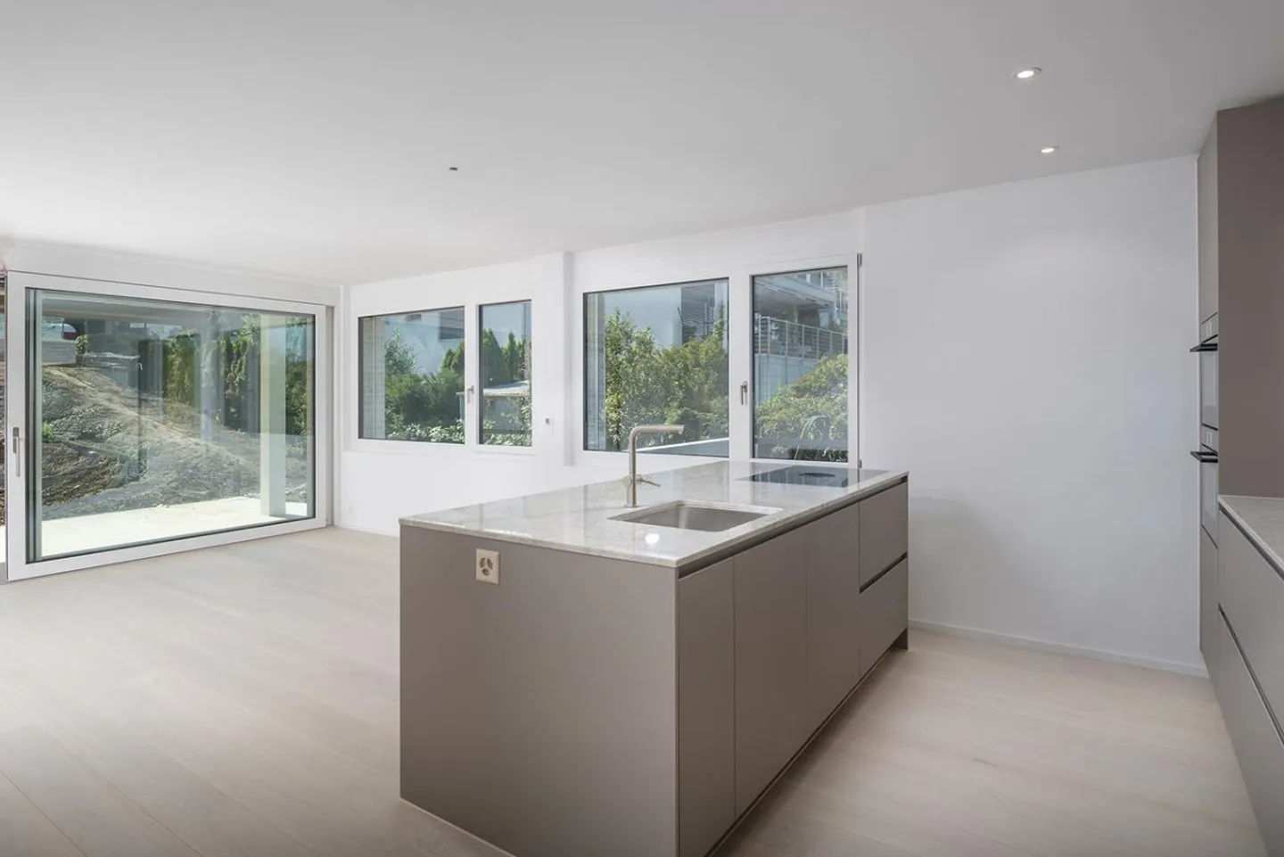 Nouvelle construction à Mettlen : première occupation de l'appartement duplex de 4,5 pièces avec jardin - Photo 2 sur 9