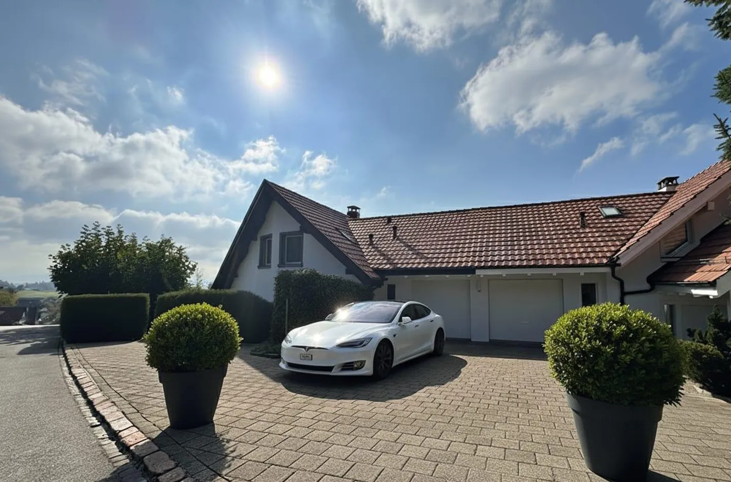 6.5 Room Semi-Detached House with Panoramic View in Mettmenstetten - Photo 3 of 12