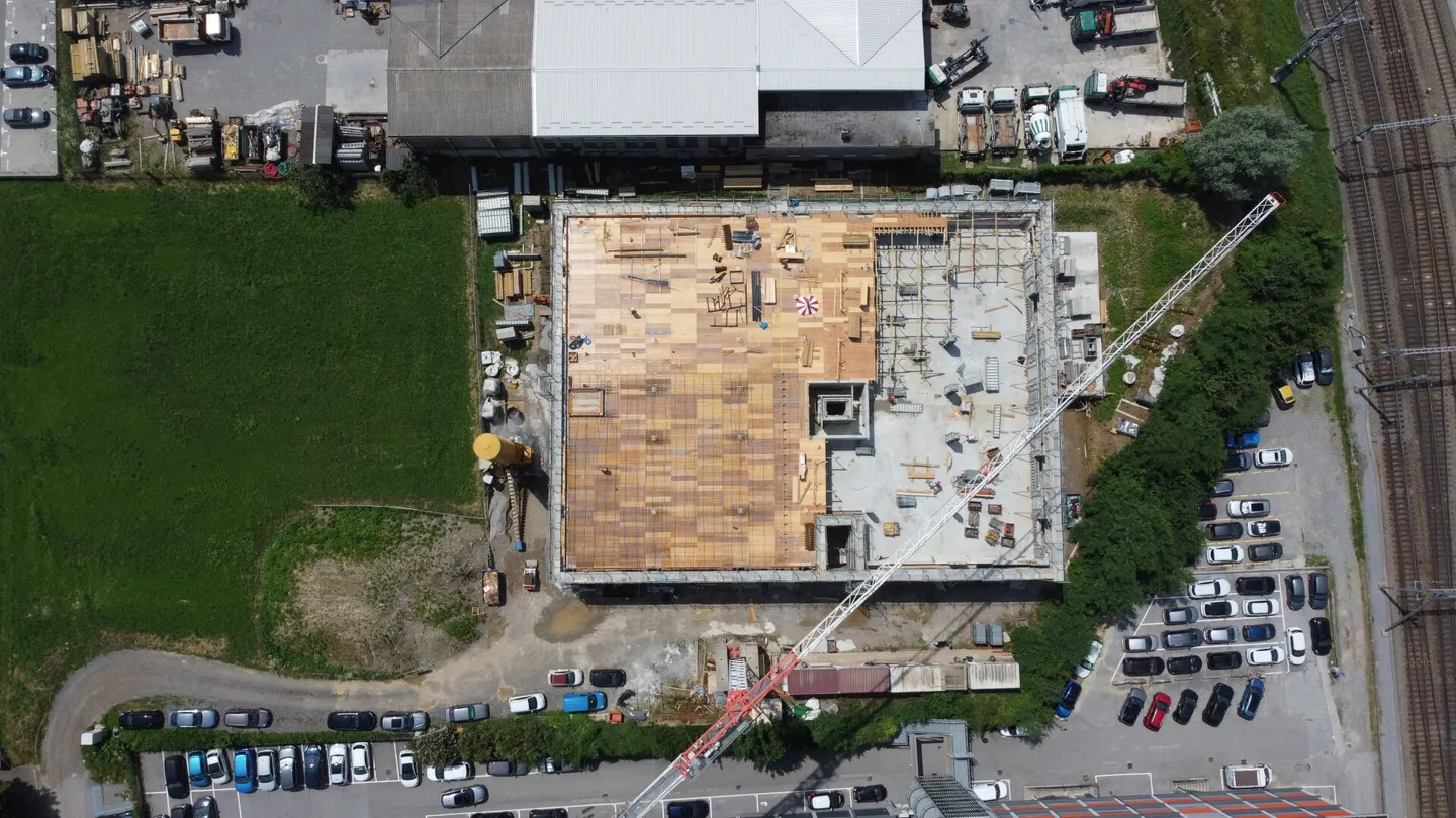 À louer diverses surfaces dans un bâtiment industriel - Photo 2 sur 5