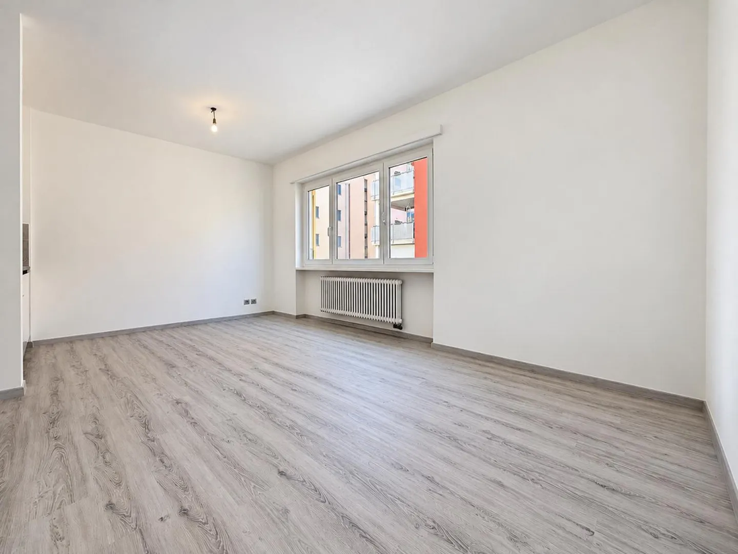 1,5 Zimmer komplett renoviert in Lugano - ZENTRALE GEGEN - Foto 3 von 6