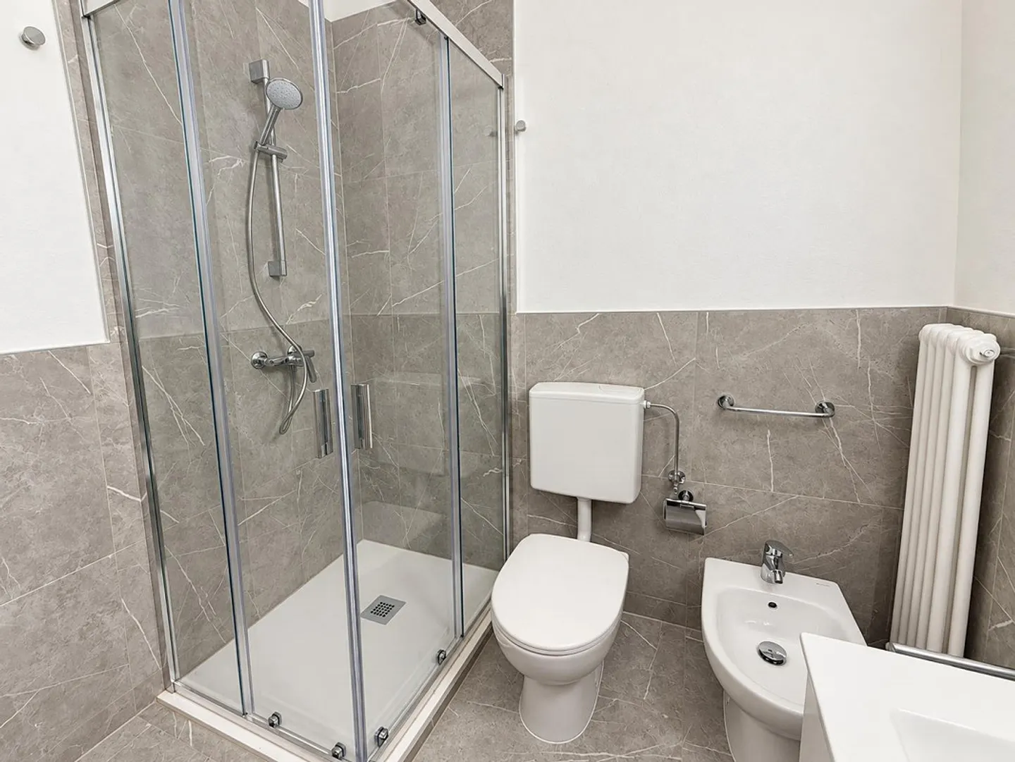 1,5 Zimmer komplett renoviert in Lugano - ZENTRALE GEGEN - Foto 4 von 6