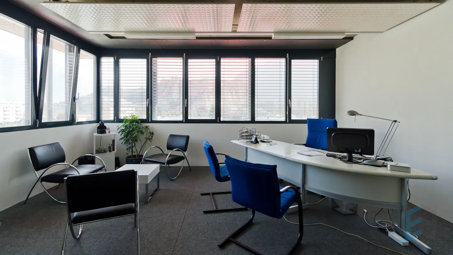 Offices for rent in the heart of the Swiss Digital Center - Photo 12 of 14