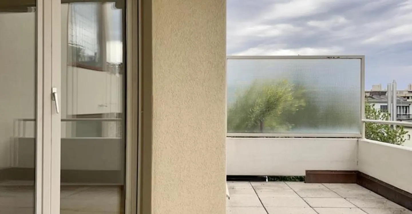 Quiet residential area with a view - Photo 5 of 8