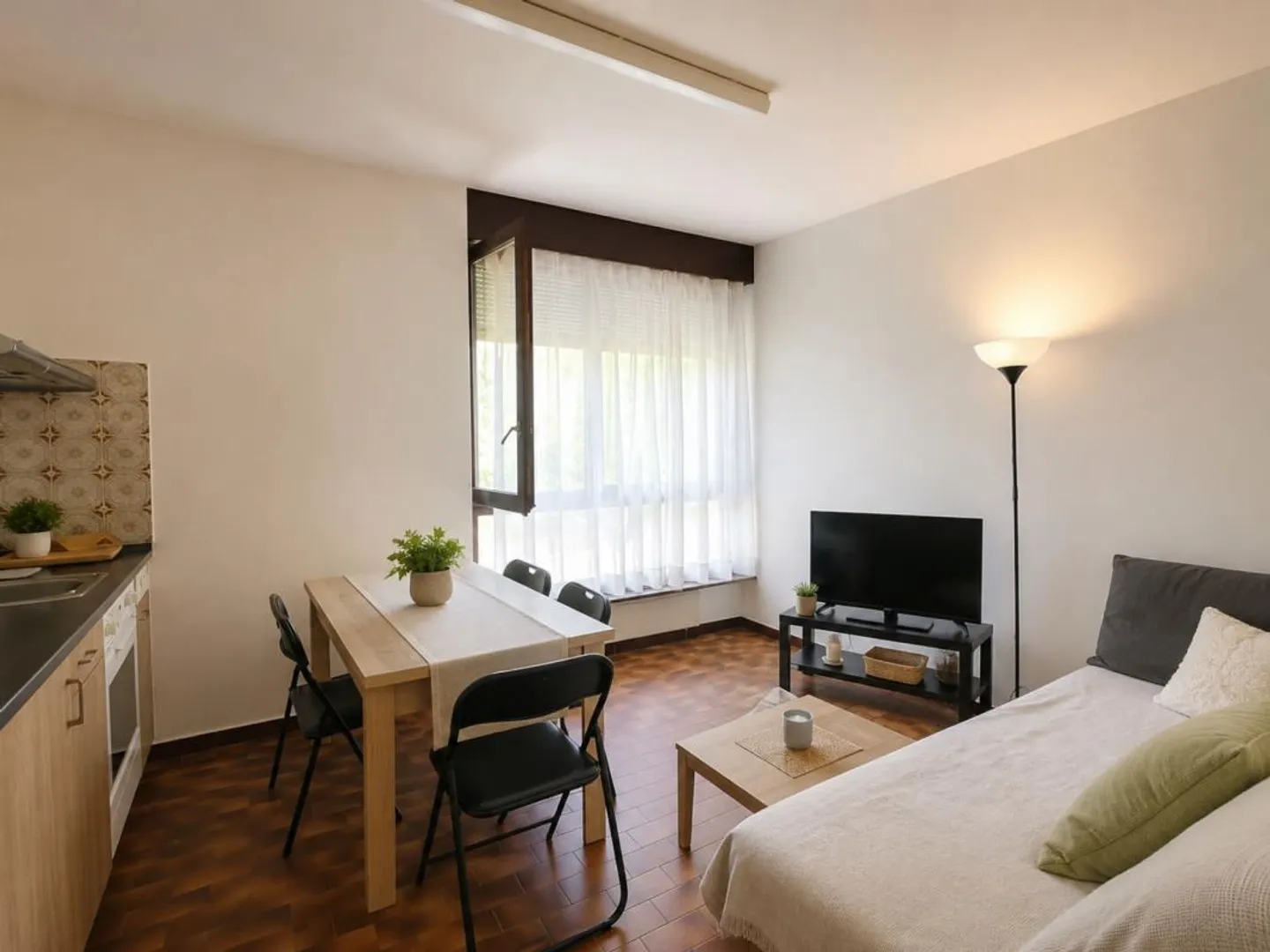 Charming 2.5-room apartment - Photo 1 of 4