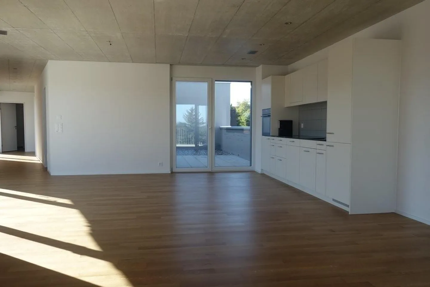 Attikawohnung mit riesiger Dachterrasse - Foto 2 von 5